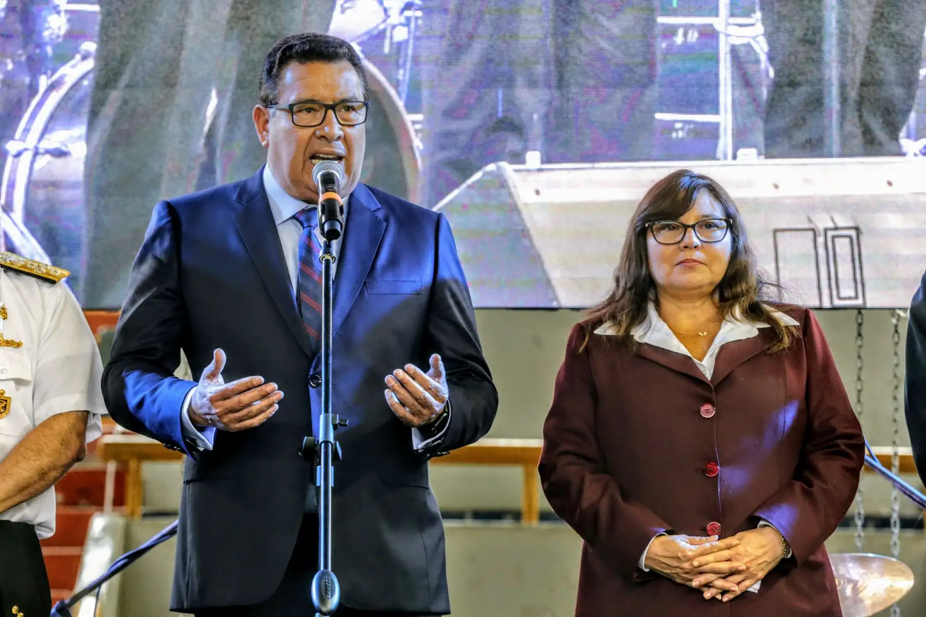 Ministros de Defensa, José Huerta y de la Mujer, Ana María Mendieta, encabezan jornada de sensibilización contra la violencia hacia la mujer. Foto: ANDINA/Luis Iparraguirre