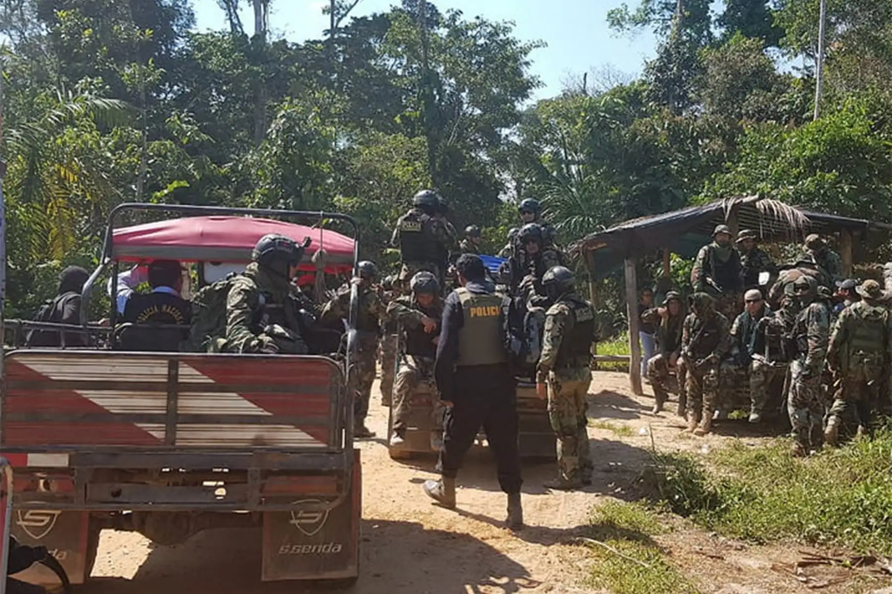 En operativo realizado en la región Madre de Dios, la Policía Nacional del Perú destruyó e inutilizó diversos equipos empleados para la minería ilegal, cuyo valor asciende a 320,000 soles.Foto: ANDINA/Mininter