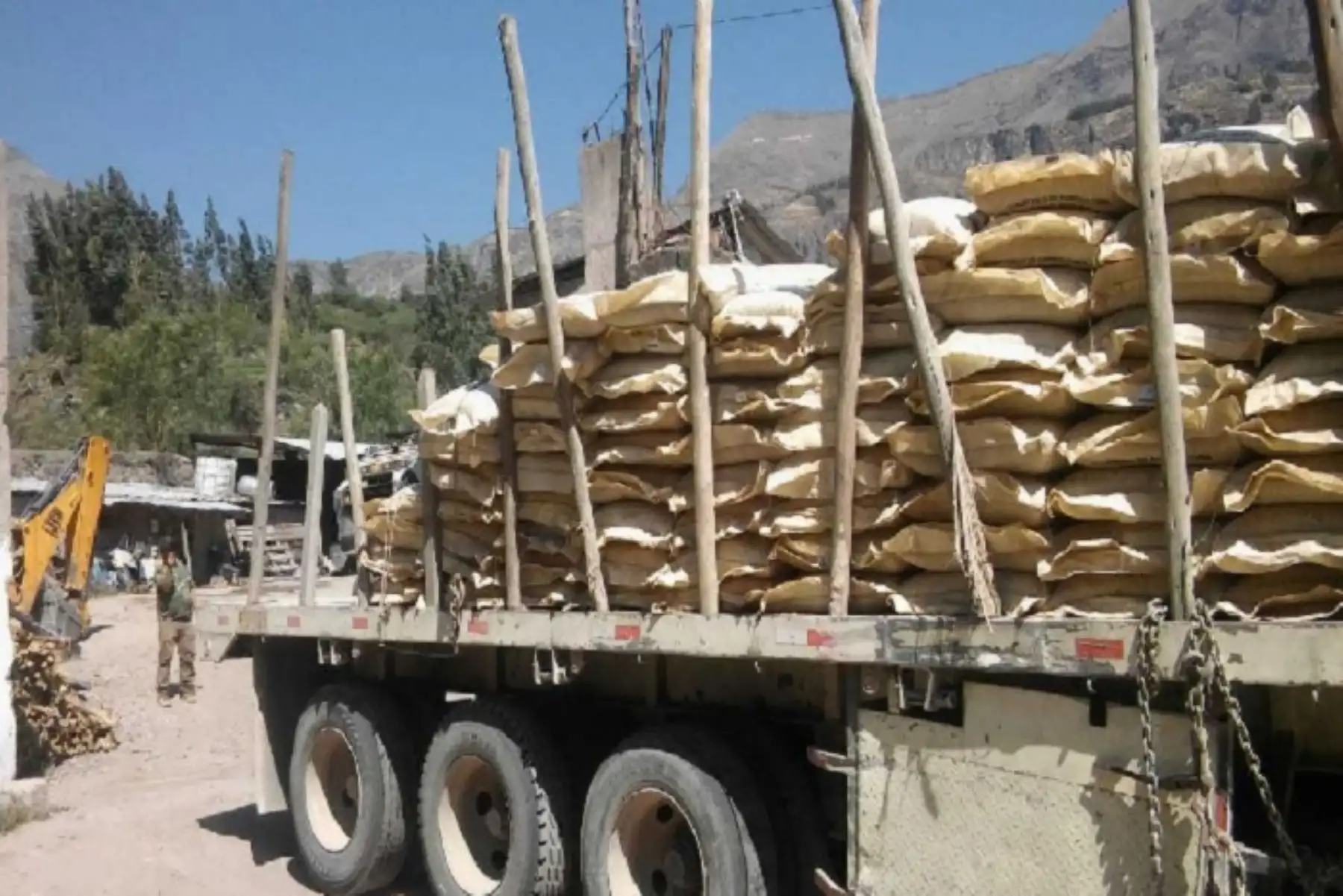Minagri distribuye en Arequipa 200 toneladas de guano de las islas