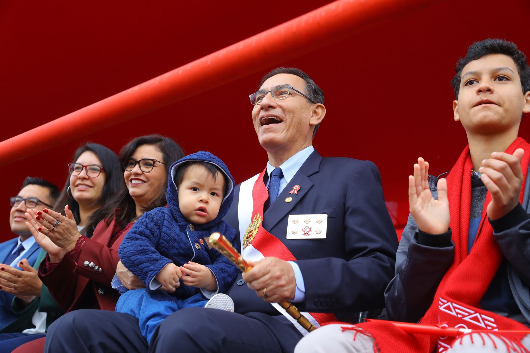 Presidente Martín Vizcarra junto a su familia el pasado 29 de julio. Foto: ANDINA/Prensa Presidencia