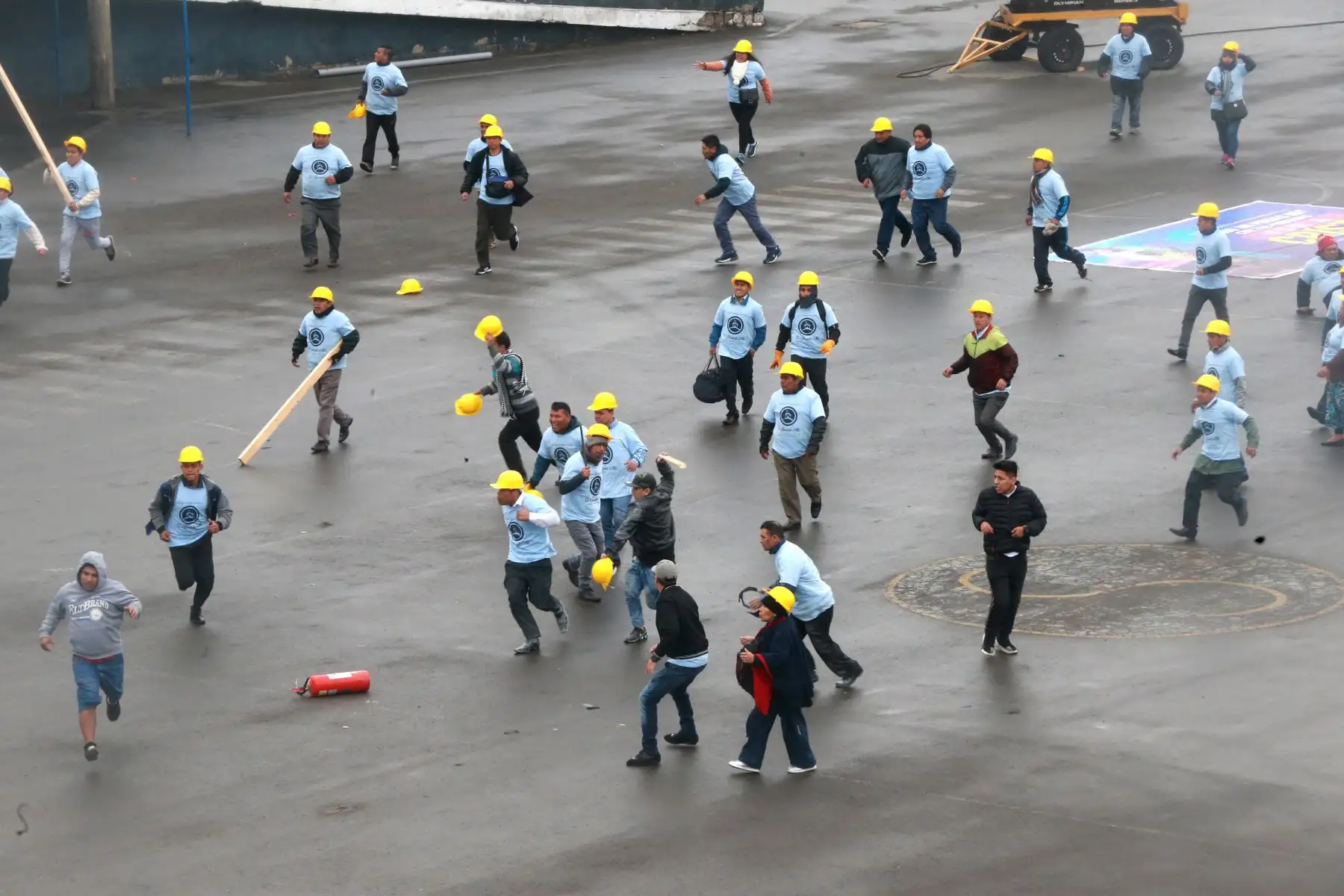 Grupo evangélico tomó posesión de la explanada del Matute, estadio de Alianza Lima. La Policía Nacional y Fiscalía ya se encuentran en el lugar. Foto: ANDINA/Norman Córdova
