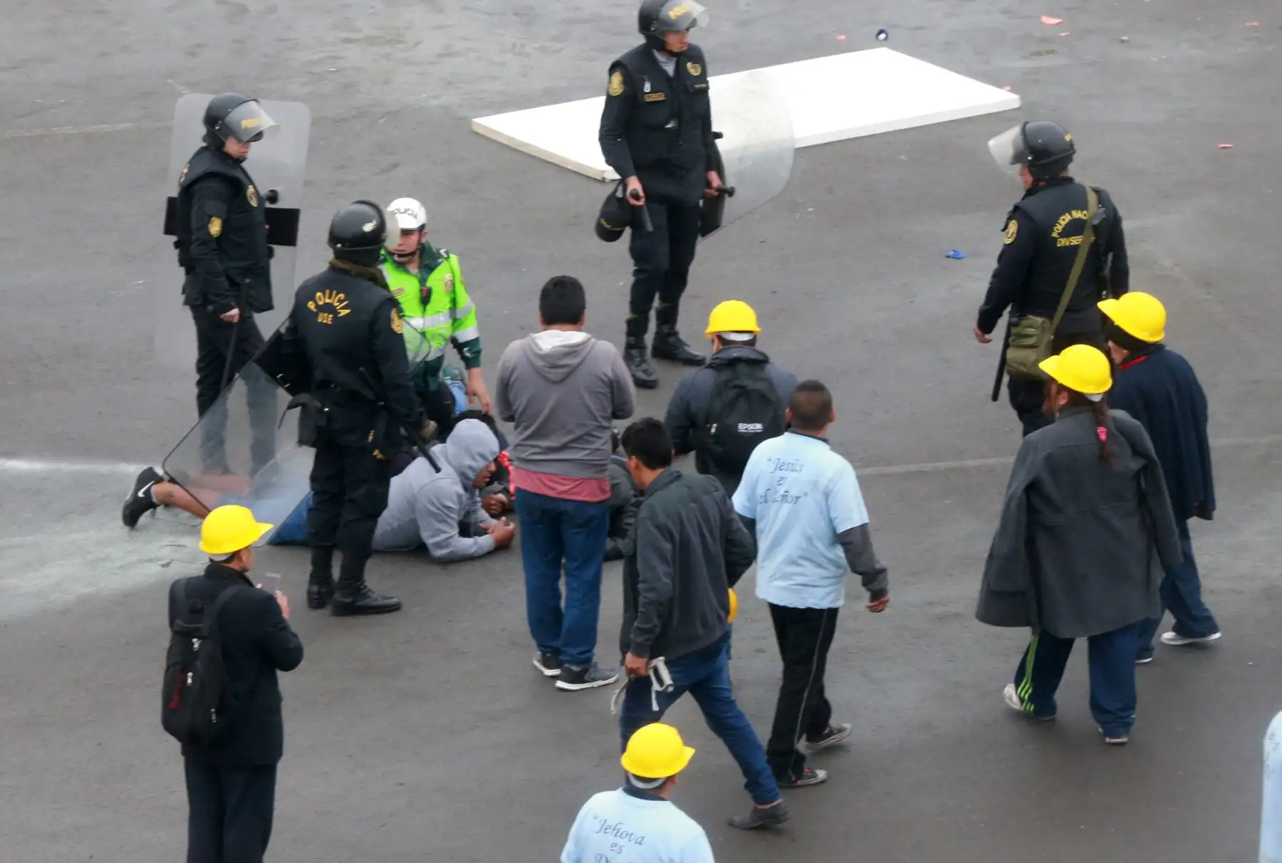 Grupo evangélico tomó posesión de la explanada del Matute, estadio de Alianza Lima. La Policía Nacional y Fiscalía ya se encuentran en el lugar. Foto: ANDINA/Norman Córdova
