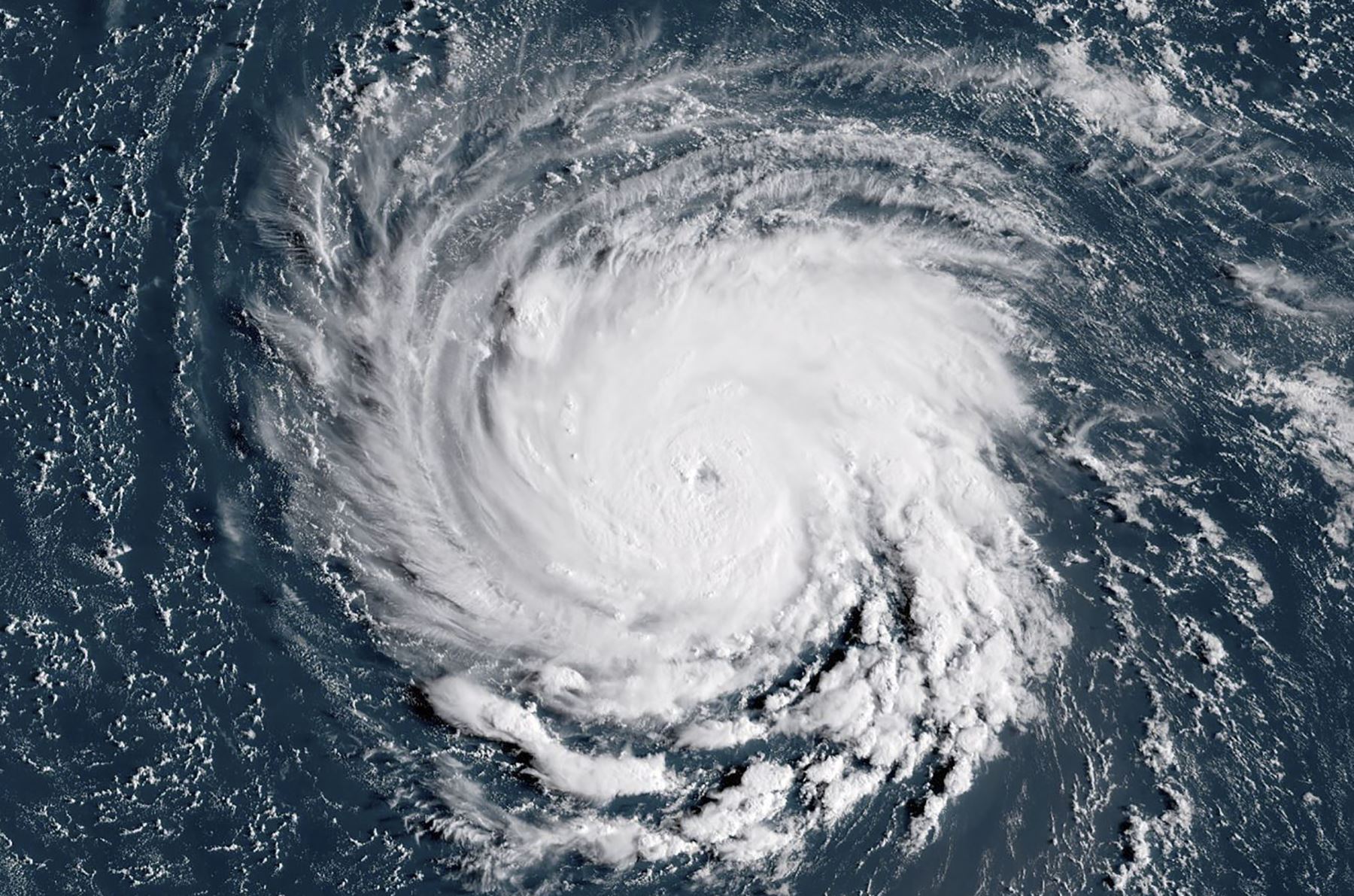 Imagen de satélite de NOAA que muestra el huracán Florence en la costa este de los EE. UU. Foto: AFP