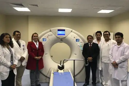 La presidenta ejecutiva de EsSalud, Fabiola Molinelli Aristondo, entregó un tomógrafo axial de 126 cortes, valorizado en 3 millones de soles, considerado uno de los más modernos del norte del país.