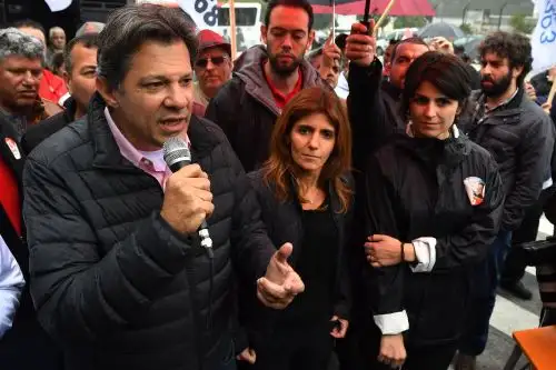 El candidato a la vicepresidencia brasileño por el Partido de los Trabajadores (PT) Fernando Haddad Foto: AFP