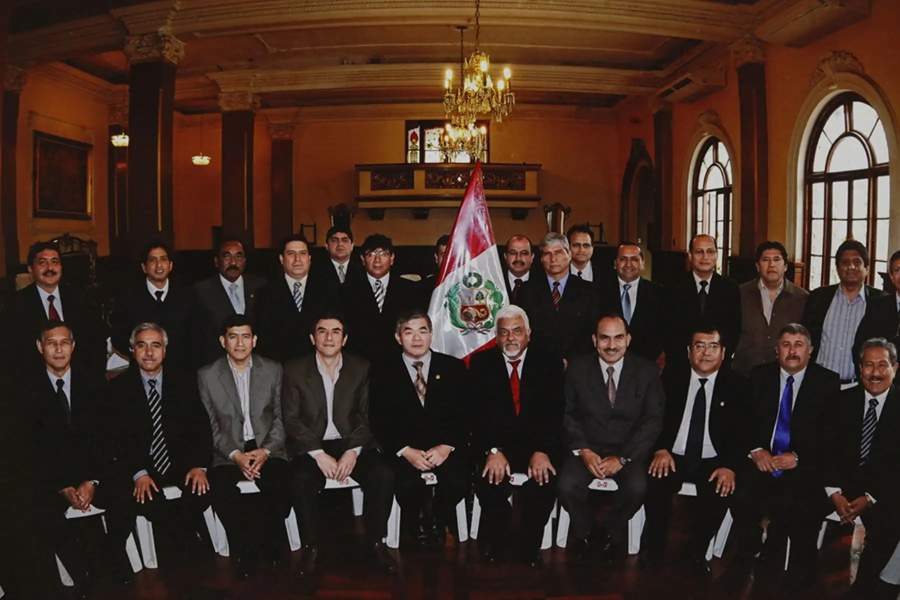 Grupo Especial de Inteligencia (GEIN) de la Policía Nacional del Perú que capturó al cabecilla senderista Abimael Guzmán Reynoso. Foto: Exposición del Congreso de la República.