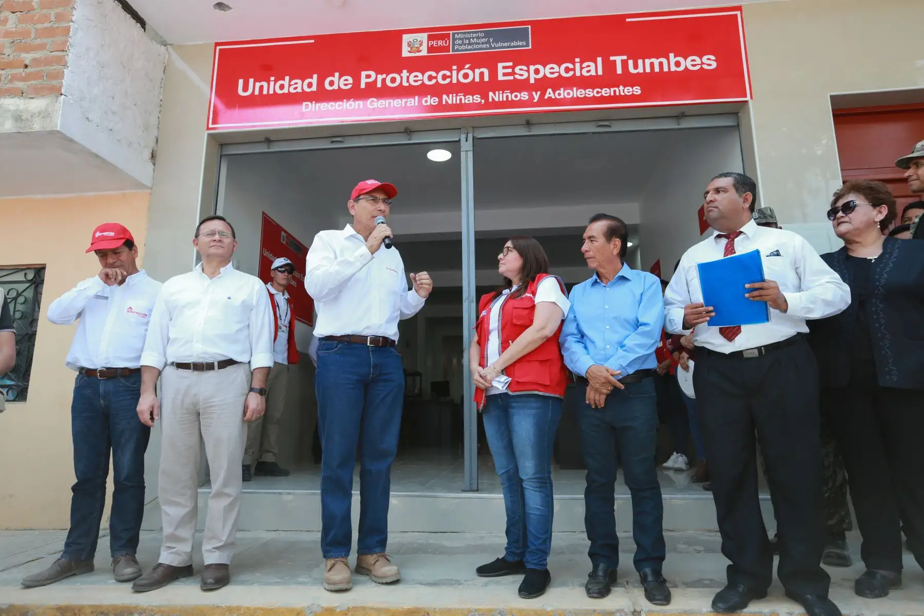 Presidente República,Martin Vizcarra, inaugura de la Unidad de Protección Especial del Ministerio de la Mujer y Poblaciones Vulnerables en Tumbes. Foto: ANDINA/Prensa Presidencia/Carlos Lezama
