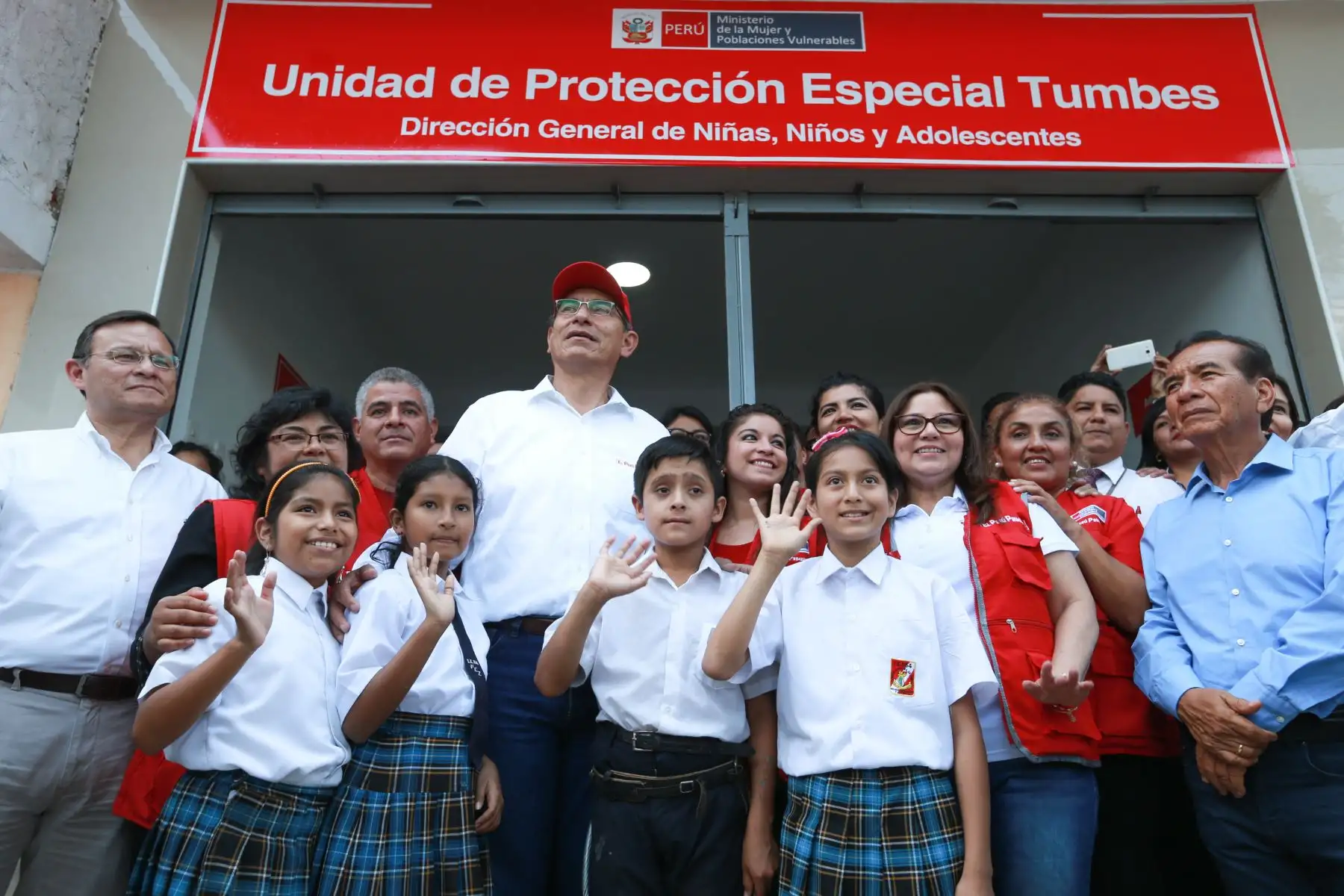 Presidente República,Martin Vizcarra, inaugura de la Unidad de Protección Especial del Ministerio de la Mujer y Poblaciones Vulnerables en Tumbes. Foto: ANDINA/Prensa Presidencia/Carlos Lezama
