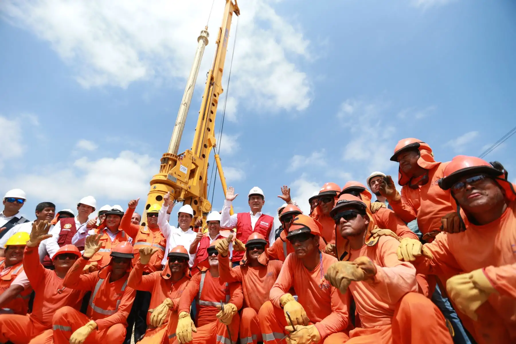 Jefe de Estado, Martin Vizcarra, inspecciona las obras de construcción del Puente Lagarto (Tumbes)Foto: ANDINA/Prensa Presidencia/Carlos Lezama