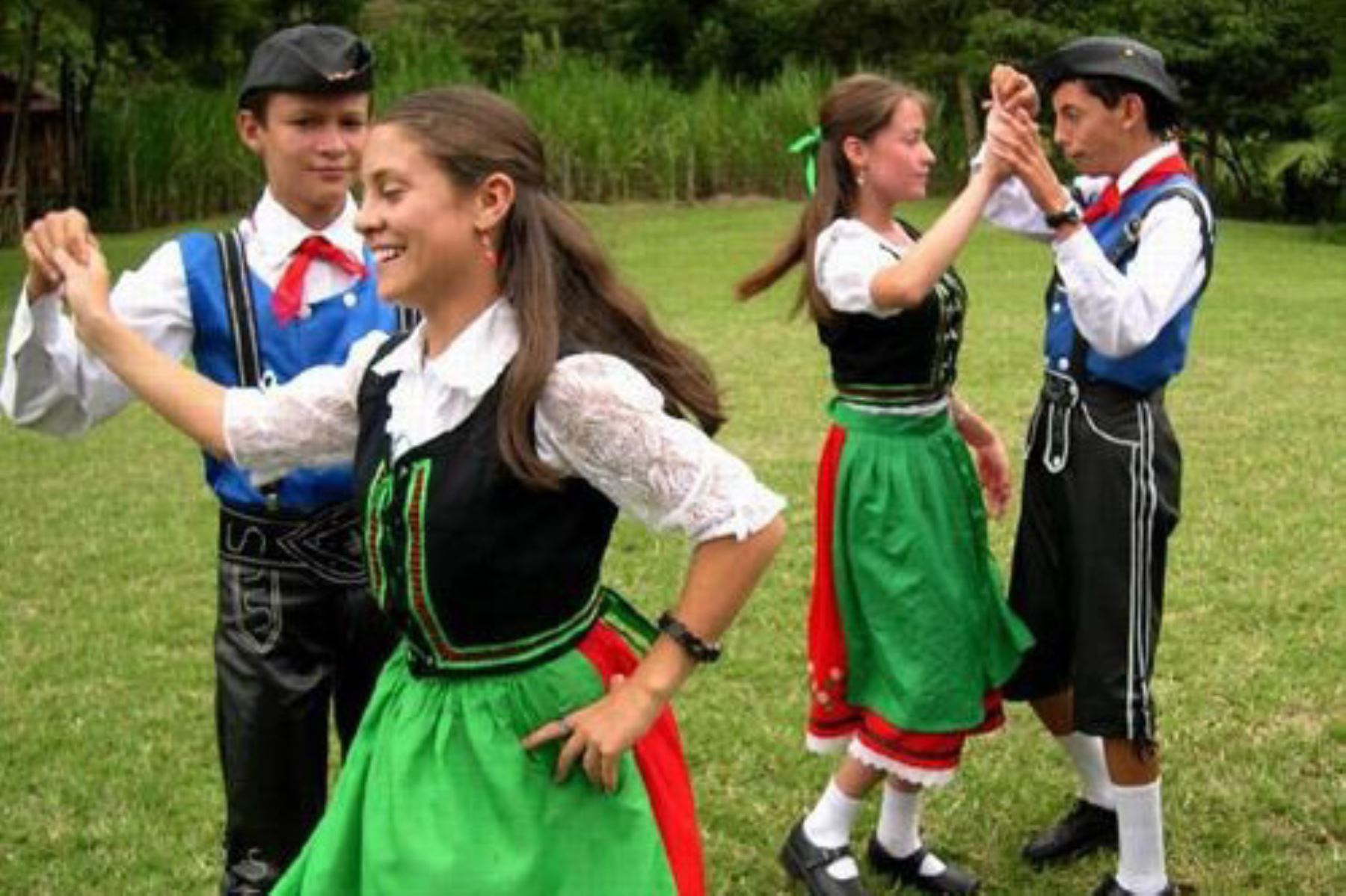 Esta actividad forma parte de la denominada Feria Turística de Hermandad de Culturas: Pozuzo y La Punta, organizada por las municipalidades respectivas. Foto: ANDINA/Difusión