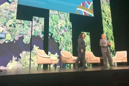 La ministra del Ambiente, Fabiola Muñoz, sostuvo que al ser responsables con el manejo y uso de las aguas y la tierra, la población que vive de la agricultura podrá conectar adecuadamente la producción sostenible con el cambio climático.