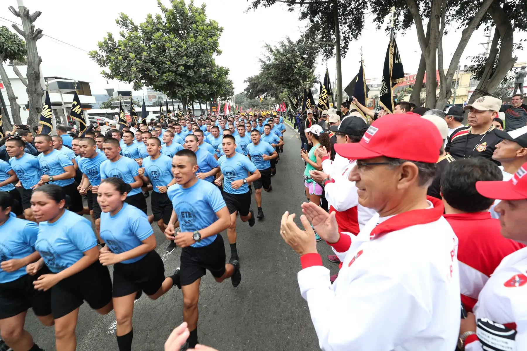 Presidente Martín Vizcarra participò en carrera cívico militar de las Fuerzas Armadas.Foto: ANDINA/Prensa Presidencia