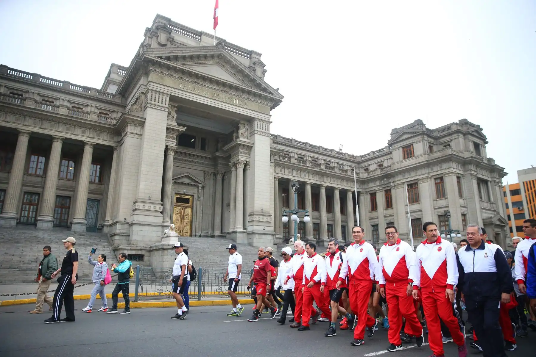 Presidente Martín Vizcarra participò en carrera cívico militar de las Fuerzas Armadas.Foto: ANDINA/Prensa Presidencia
