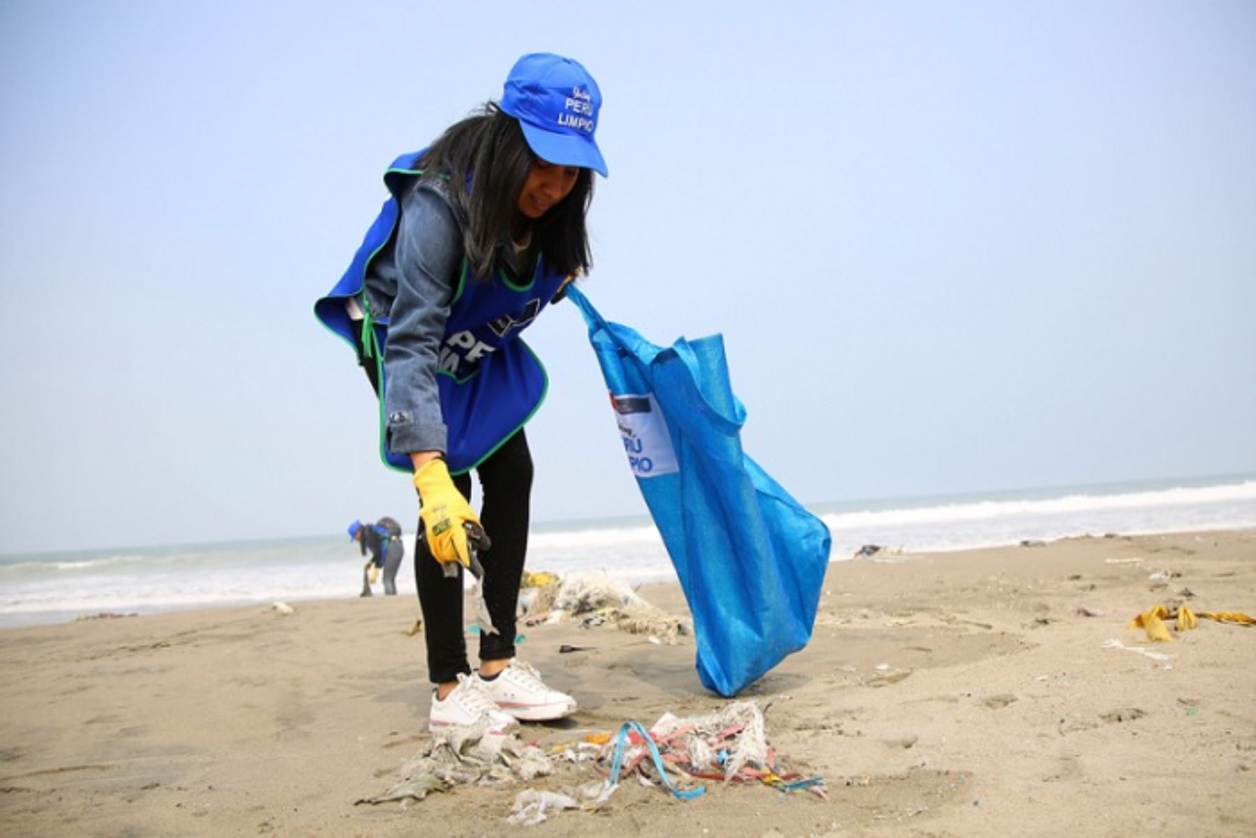 El Día Internacional de Limpieza de Playas y el Día Interamericano de la Limpieza y Ciudadanía, se desarrollaron diversas jornadas de limpieza en playas y ríos de la Costa.