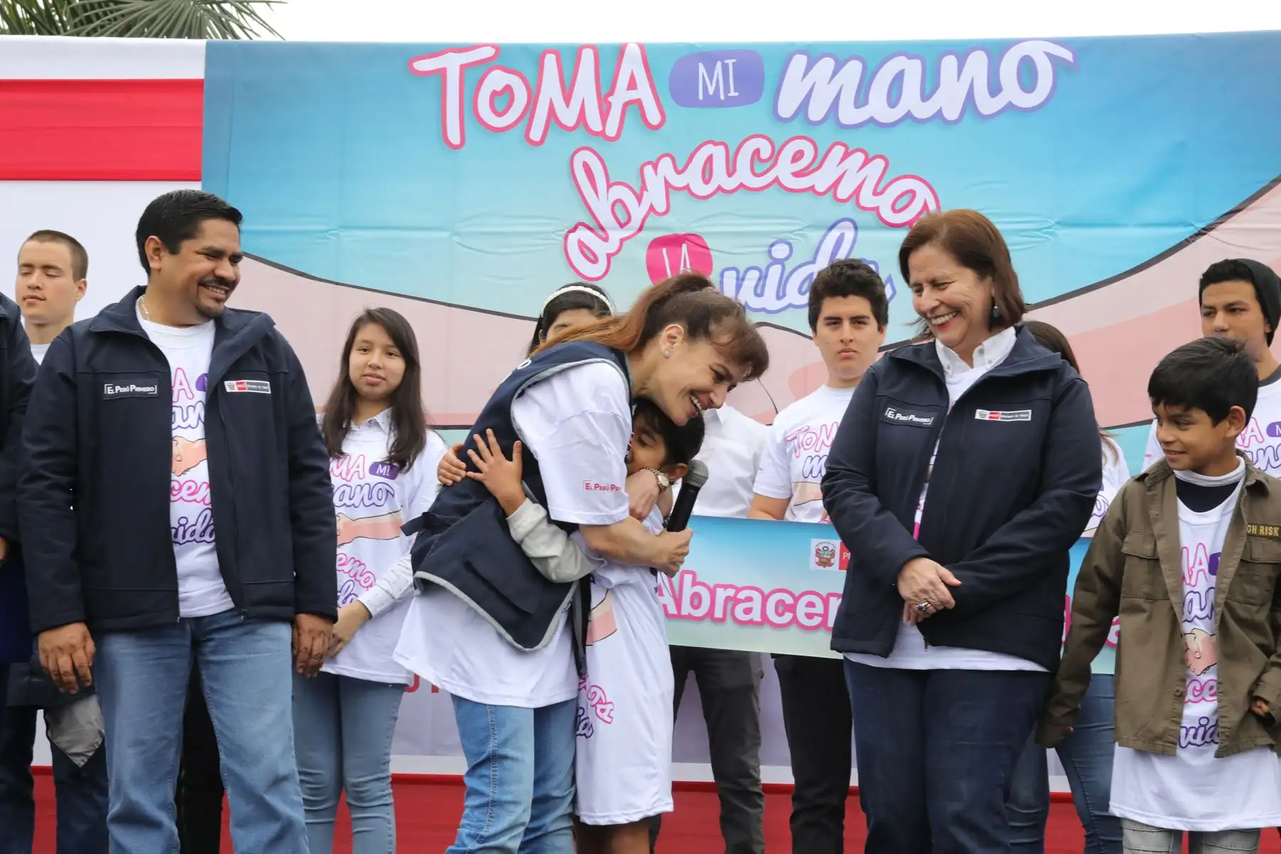 Ministra de Salud  Silvia Pessah , participó en campaña “Toma mi mano. Abracemos la vida” por el Día Mundial de la Prevención del Suicidio.Foto:ANDINA/Minsa