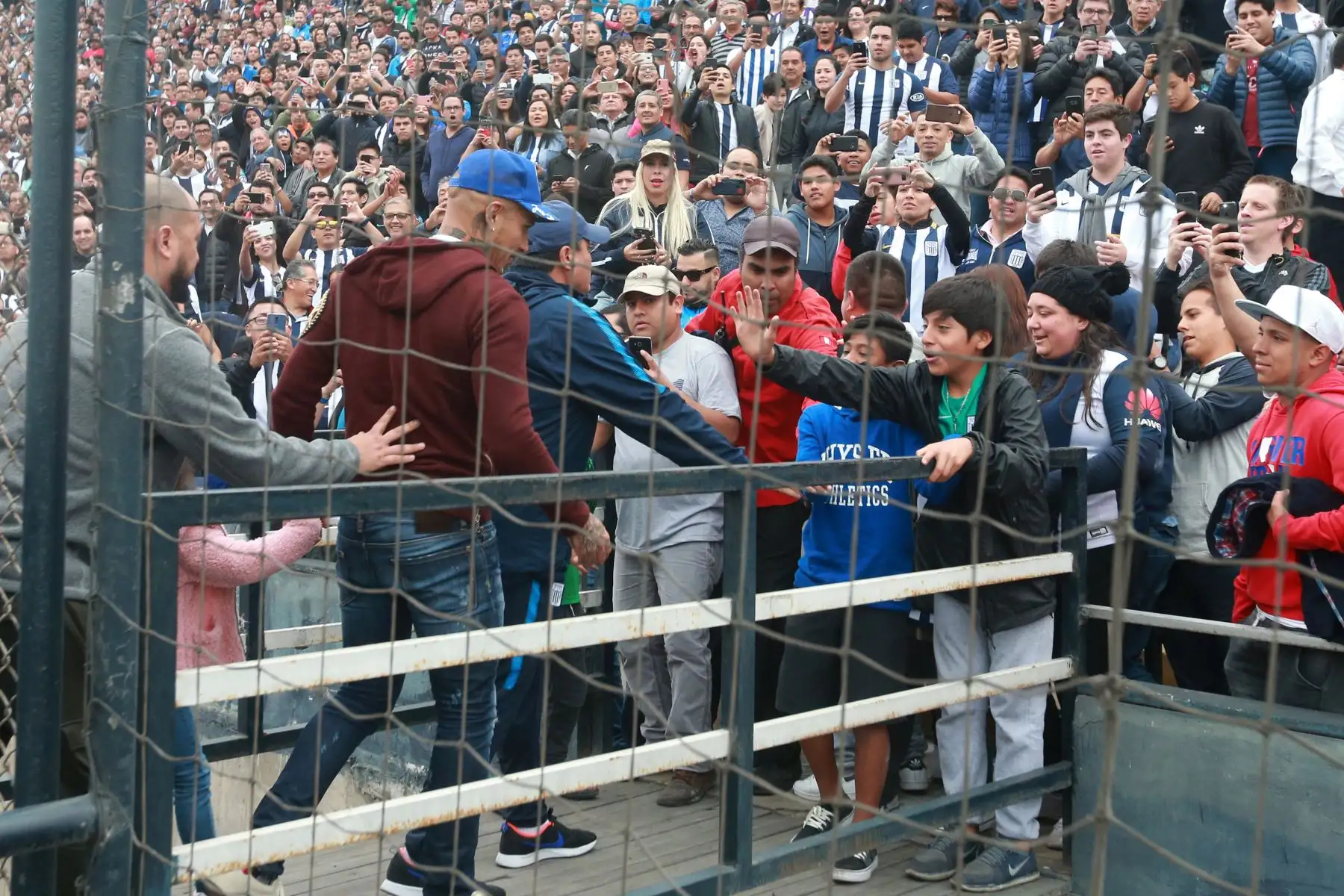 Sporting Cristal ganaba 2-1 a Alianza Lima, por el torneo clausura cuando se tomó la medida, de suspende por falta de garantías. Foto: ANDINA/Vidal Tarqui