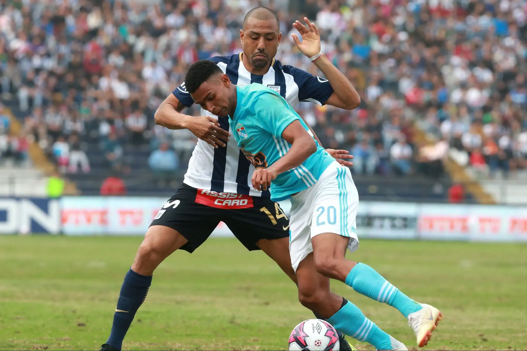 Sporting Cristal ganaba 2-1 a Alianza Lima, por el torneo clausura cuando se tomó la medida, de suspende por falta de garantías. Foto: ANDINA/Vidal Tarqui