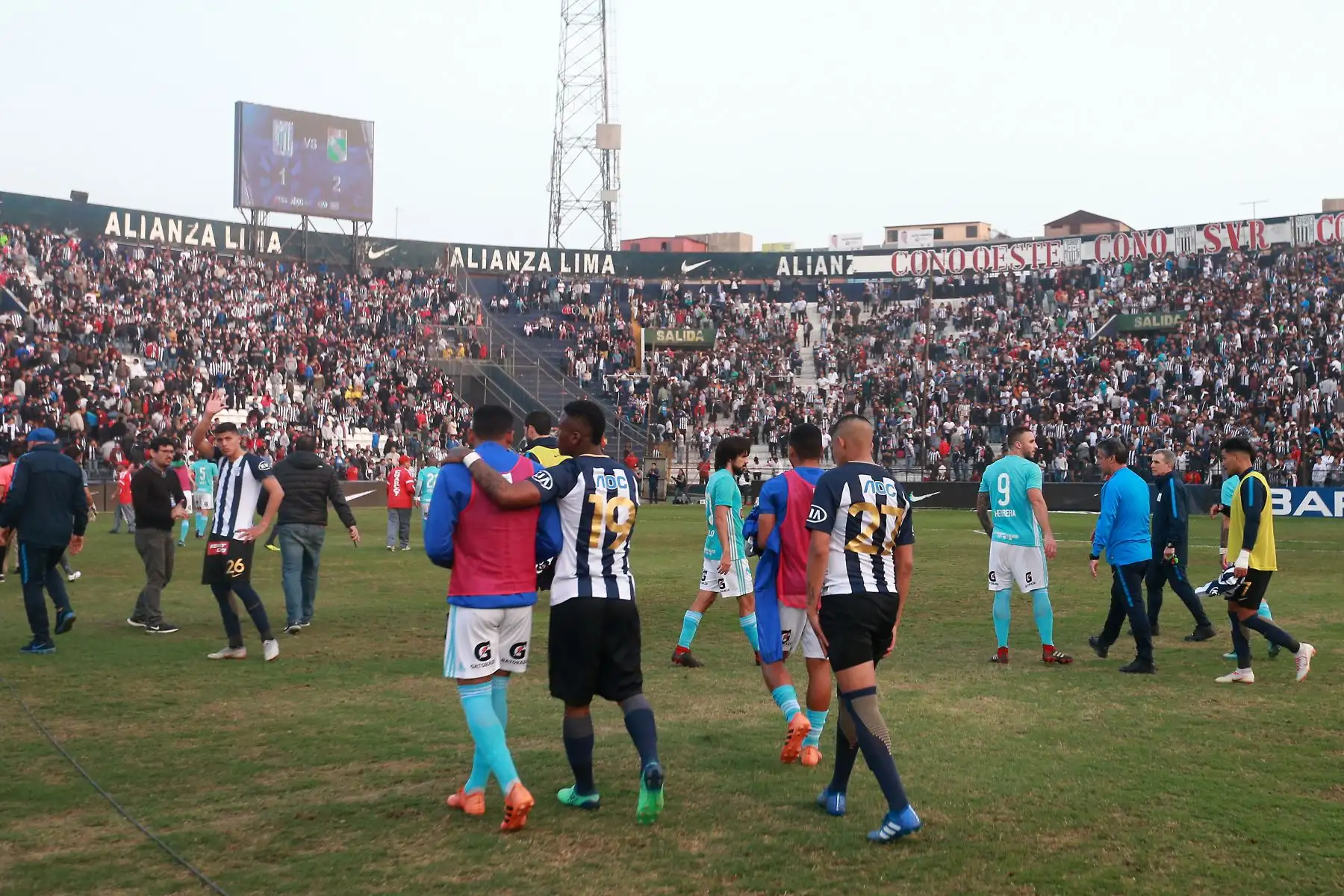 Sporting Cristal ganaba 2-1 a Alianza Lima, por el torneo clausura cuando se tomó la medida, de suspende por falta de garantías. Foto: ANDINA/Vidal Tarqui