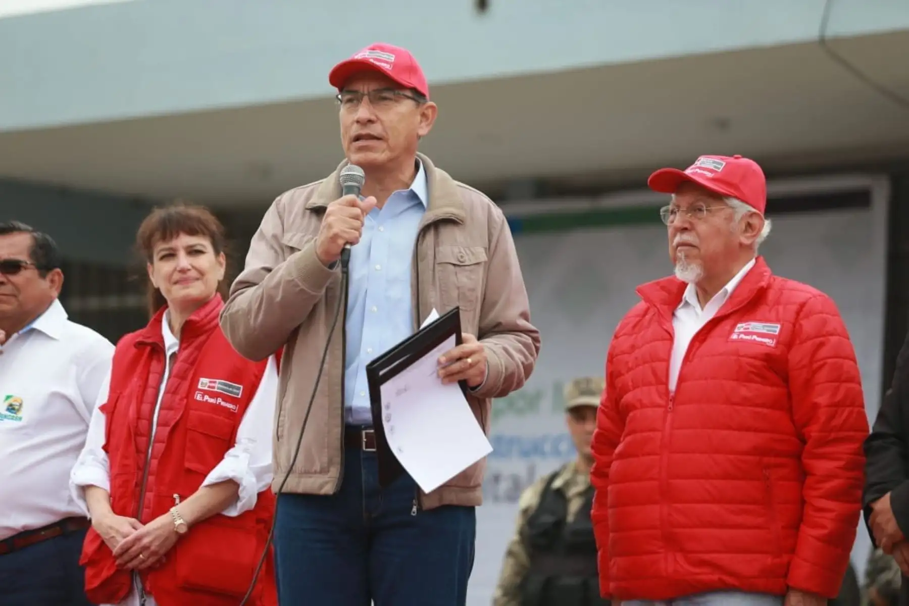 Presidente de la República, inspecciona el Hospital de Huarmey y preside la firma del convenio para la construcción de un nuevo nosocomio para esta provincia. Foto: ANDINA/Prensa Presidencia/Carlos Lezama