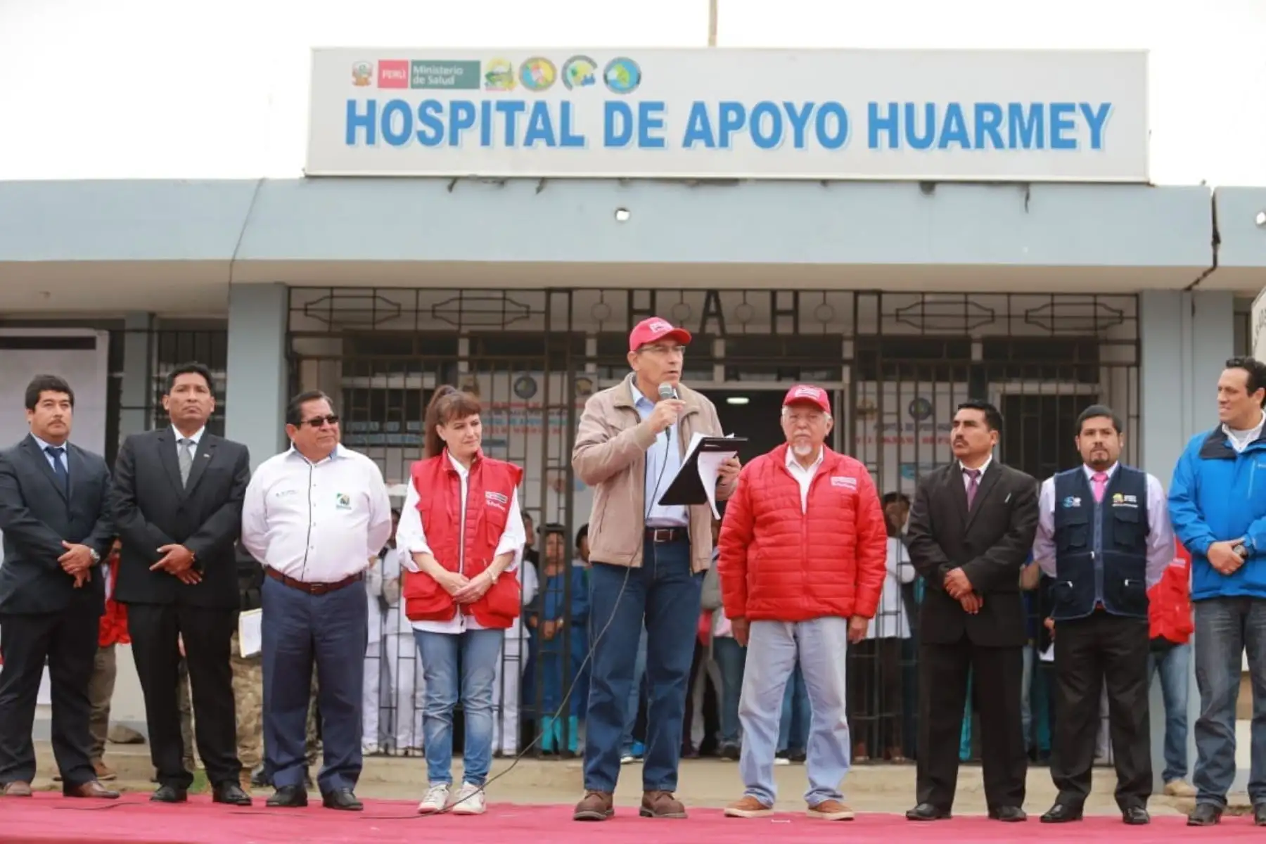 Presidente de la República, inspecciona el Hospital de Huarmey y preside la firma del convenio para la construcción de un nuevo nosocomio para esta provincia. Foto: ANDINA/Prensa Presidencia/Carlos Lezama