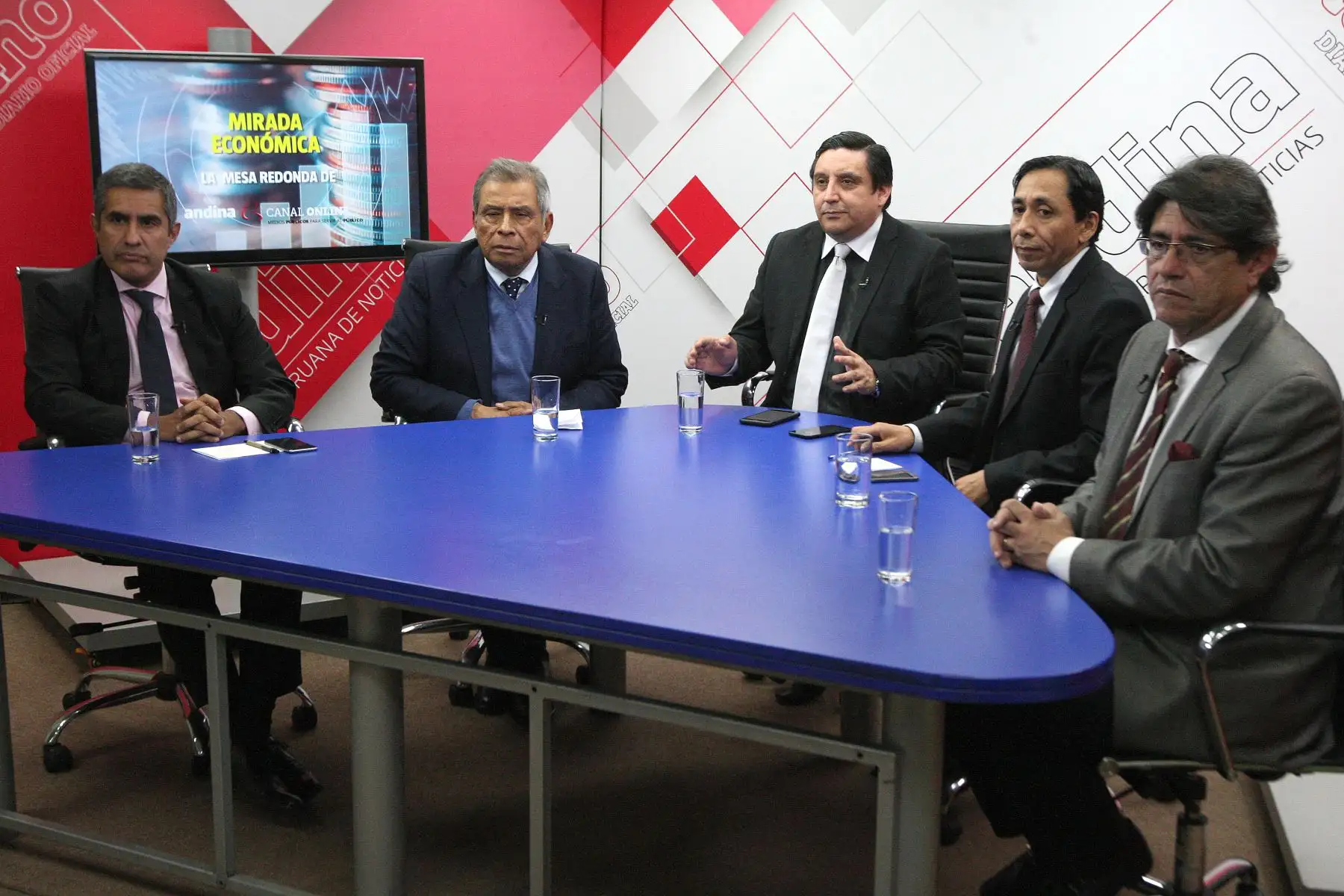 Programa Mirada Económica de Andina Canal Online. ANDINA/Héctor Vinces