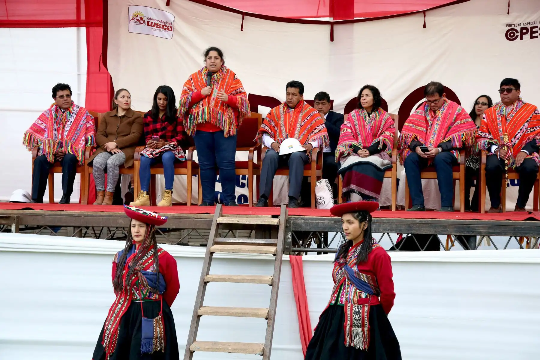 Ministra del Ambiente, Fabiola Muñoz, participó en la inauguración del relleno sanitario y la planta de tratamiento de las aguas residuales en la provincia cusqueña de Urubamba. Foto: ANDINA/Ministerio del Ambiente