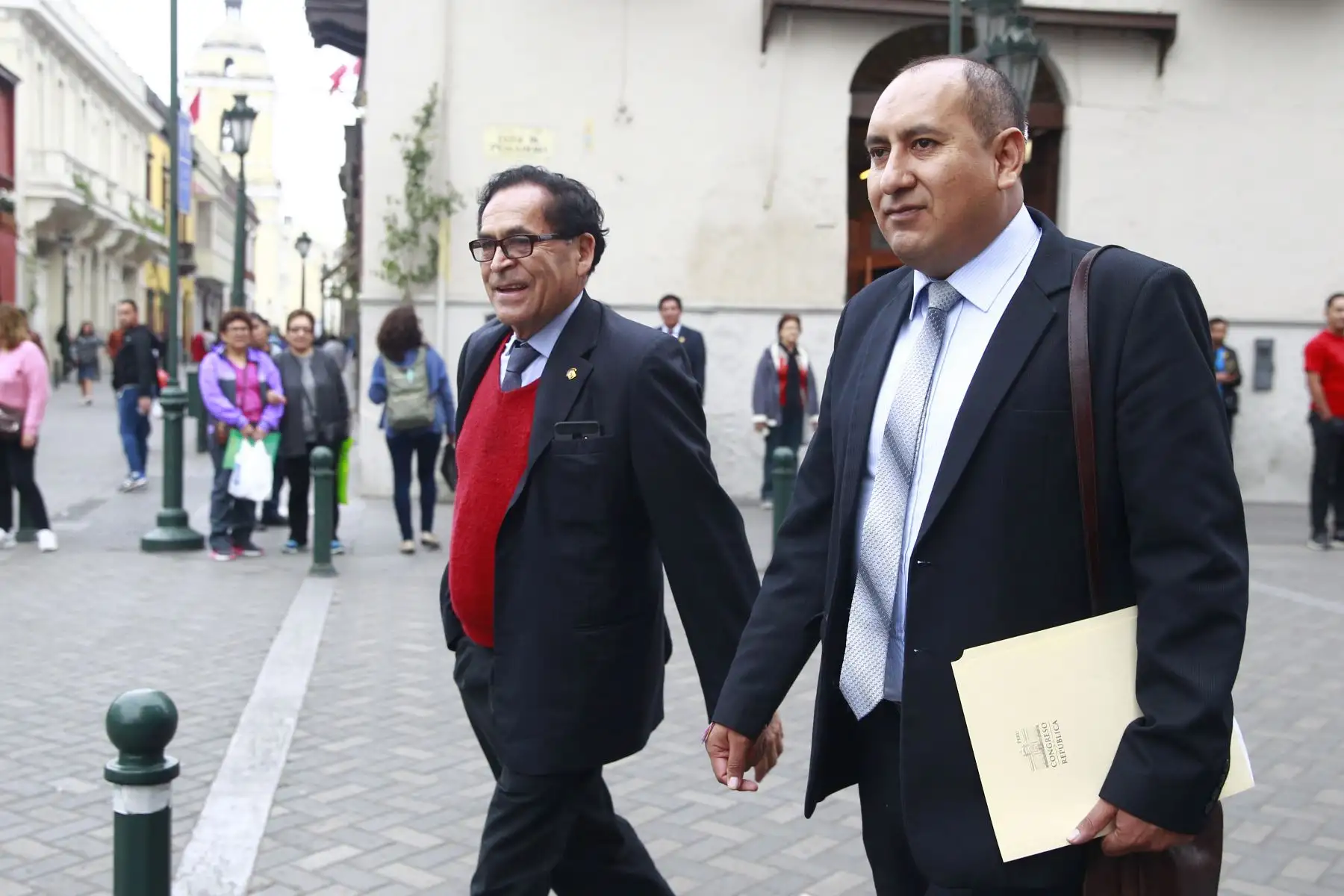 Congresistas Richard Arce y Alberto Quintanilla voceros de Nuevo Perú asisten a reunión con el presidente de la República Martín Vizcarra. 
Foto: ANDINA/Eddy Ramos