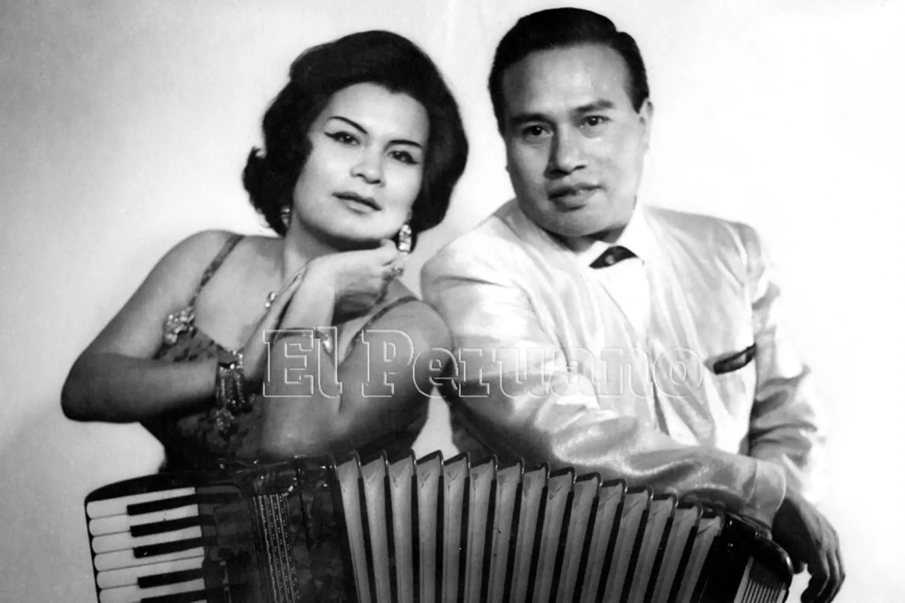 Carmen Lara y Víctor Lara (1969). Foto: Archivo Histórico de EL PERUANO.