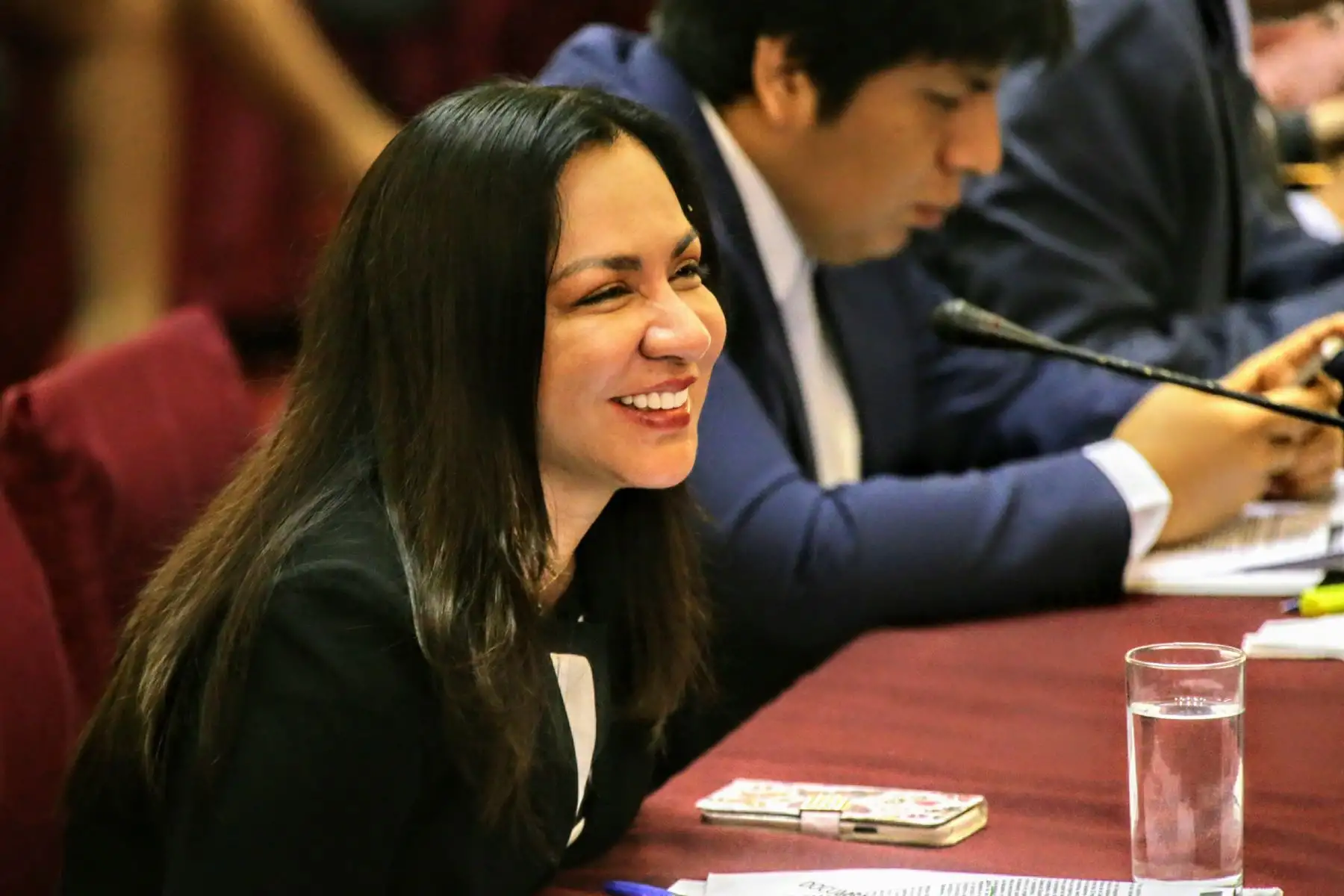 Congresista Marisol Espinoza, participa en la comisión de Constitución, en el Congreso de la República. Foto: ANDINA/Luis Iparraguirre