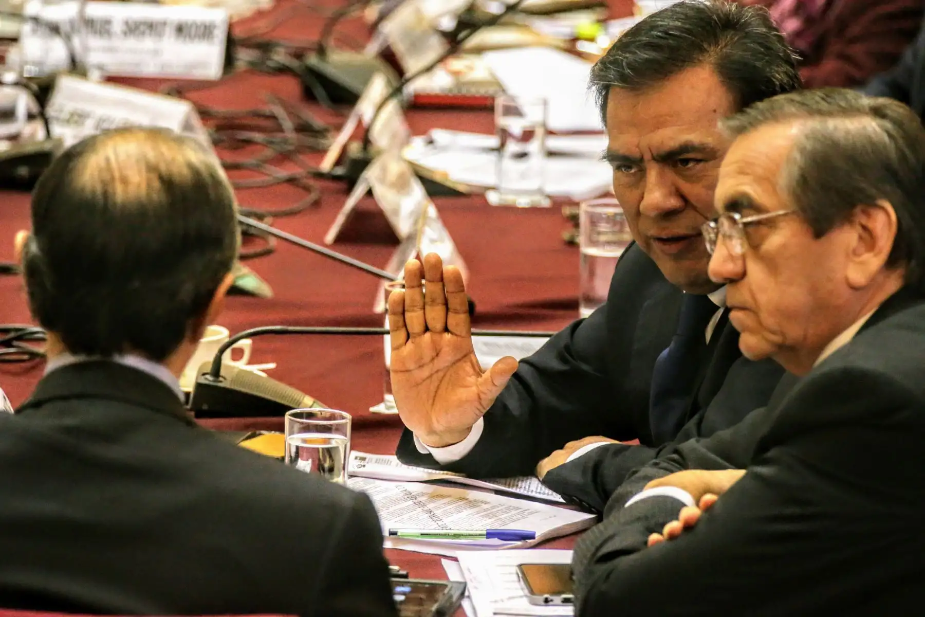 Congresista Javier Velásquez Quesquén, participa en la comisión de Constitución, en el Congreso de la República. Foto: ANDINA/Luis Iparraguirre