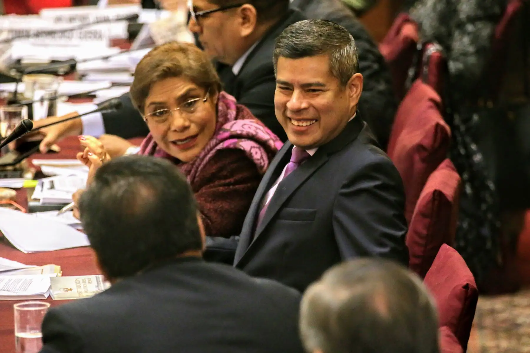 Congresista Luis Galarreta, participa en la comisión de Constitución, en el Congreso de la República. Foto: ANDINA/Luis Iparraguirre