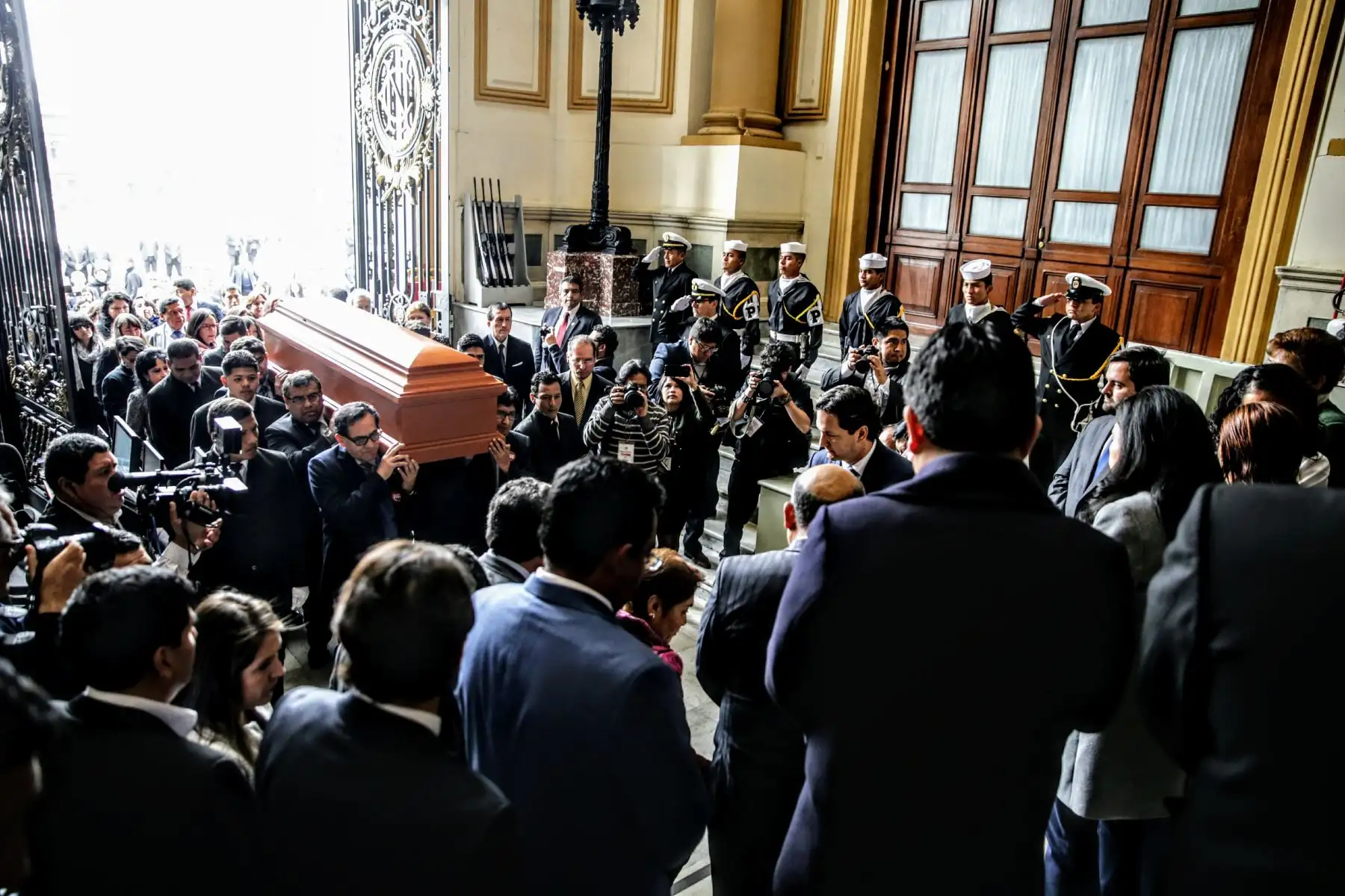 Congreso de la República rinde homenaje al fallecido legislador Mario Canzio. Foto: ANDINA/Luis Iparraguirre.