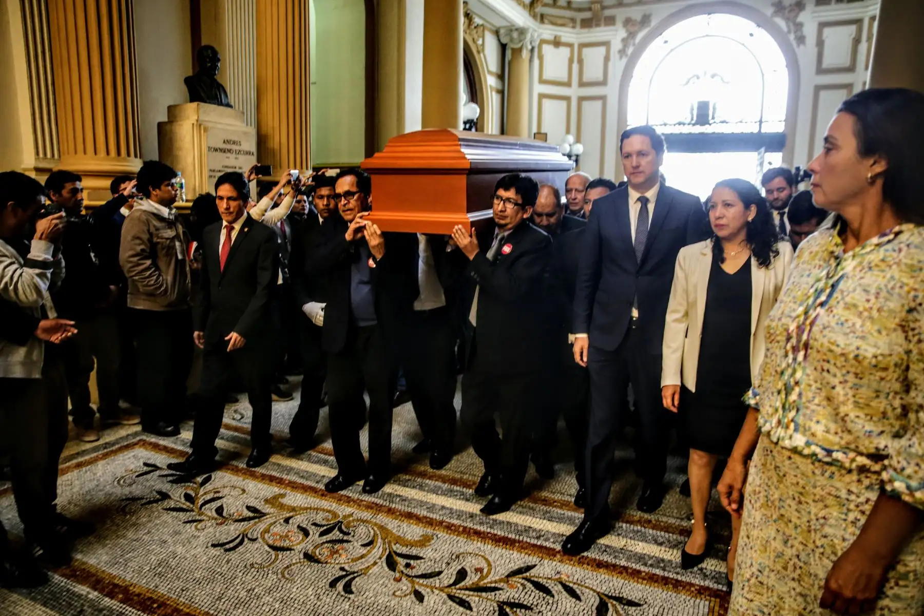 Congreso de la República rinde homenaje al fallecido legislador Mario Canzio. Foto: ANDINA/Luis Iparraguirre.