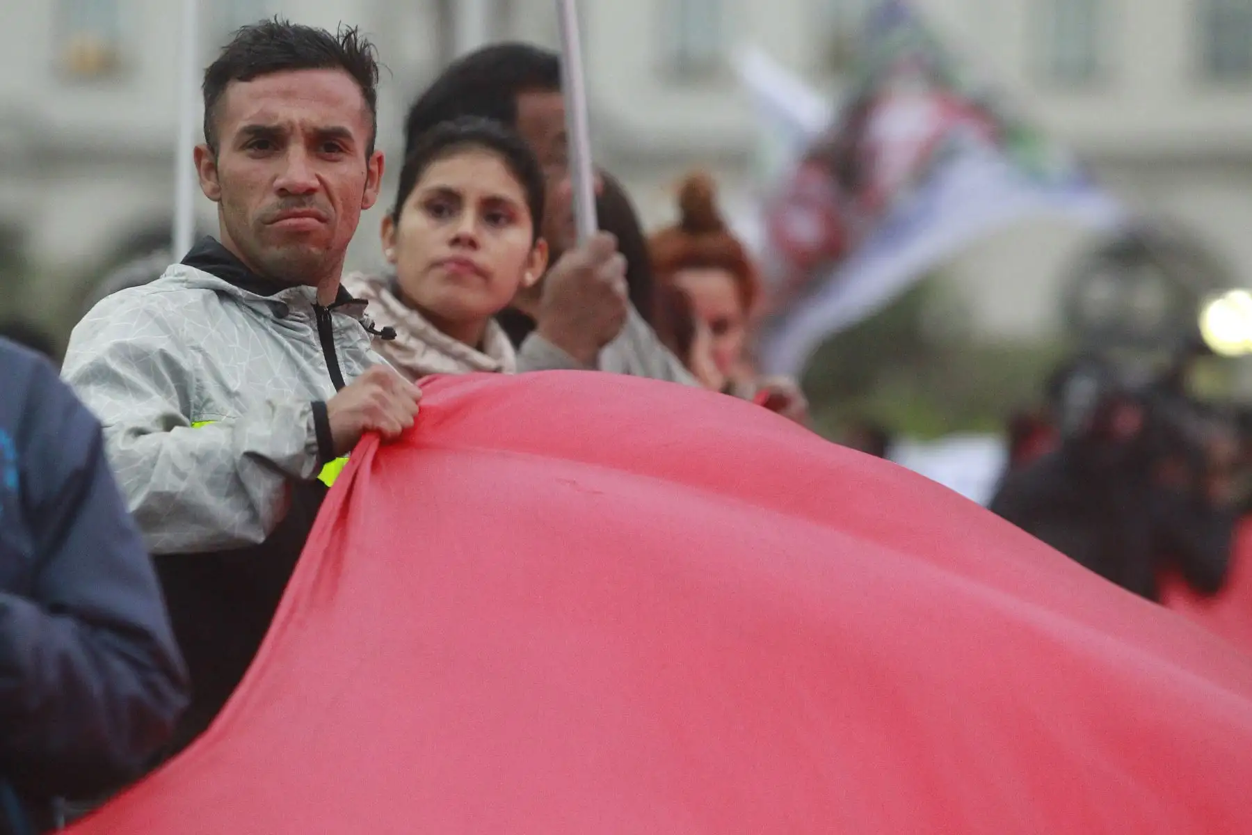 Ciudadanos participaron en marcha de respaldo al pedido de cuestión de confianza al Congreso. Foto: ANDINA/Eddy Ramos