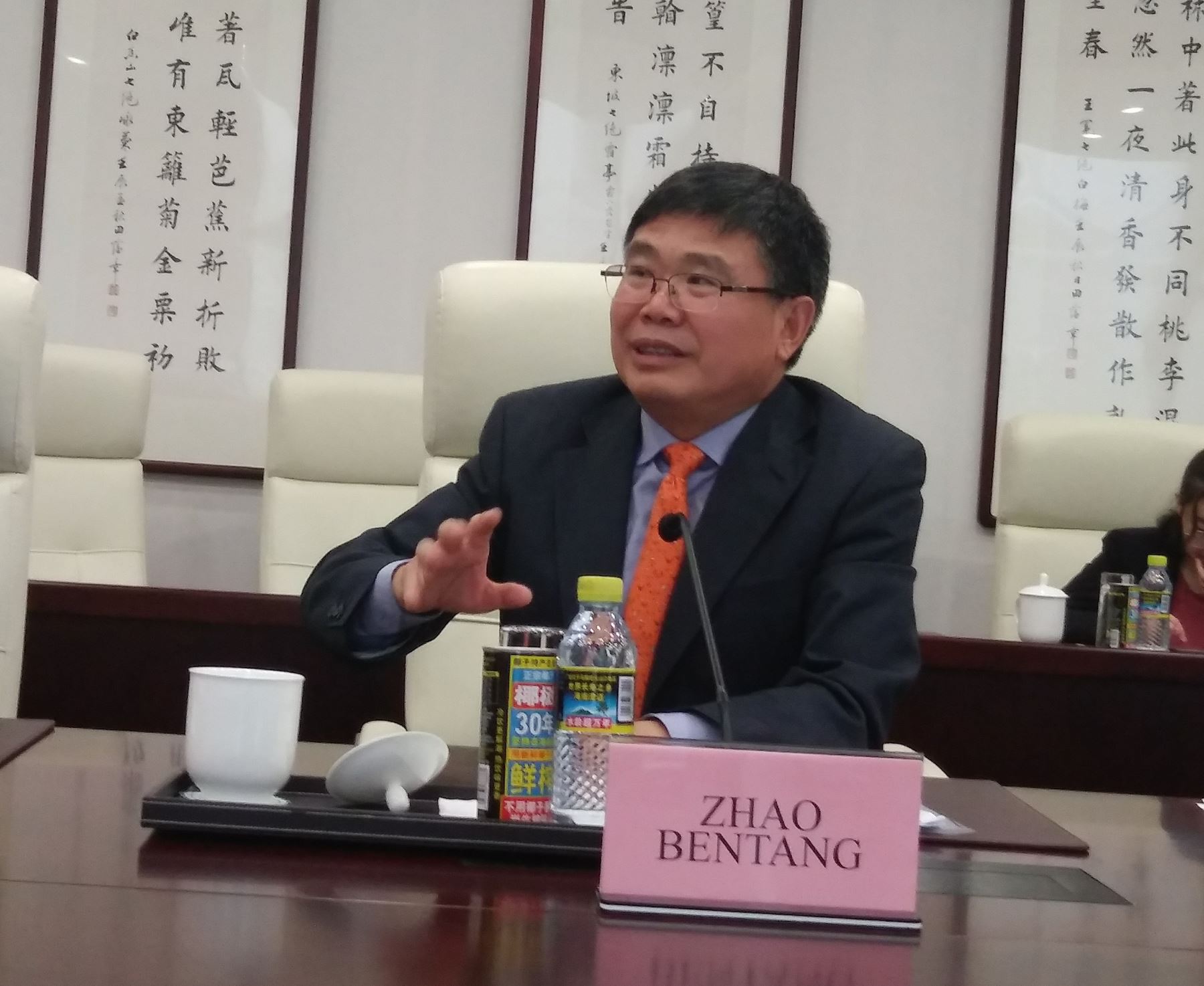 Funcionario del Ministerio de Relaciones Exteriores de China, Zhao Bentang.