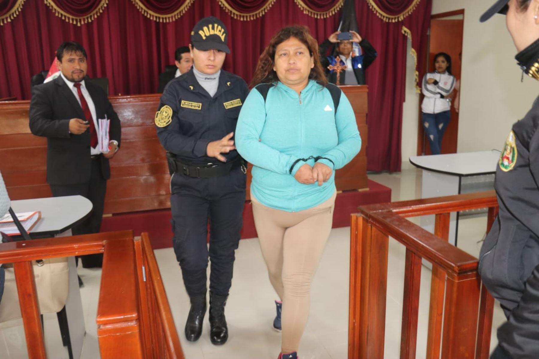 Danik Marianela Farfán Retto es acusada de abusar sexualmente de sus menores hijas en Huarmey.Foto:  ANDINA.