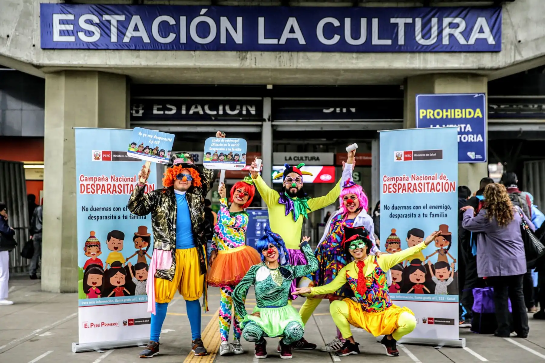 Campaña de desparasitación del Minsa en la estación de la Cultura en San Borja. Foto: ANDINA/Luis Iparraguirre