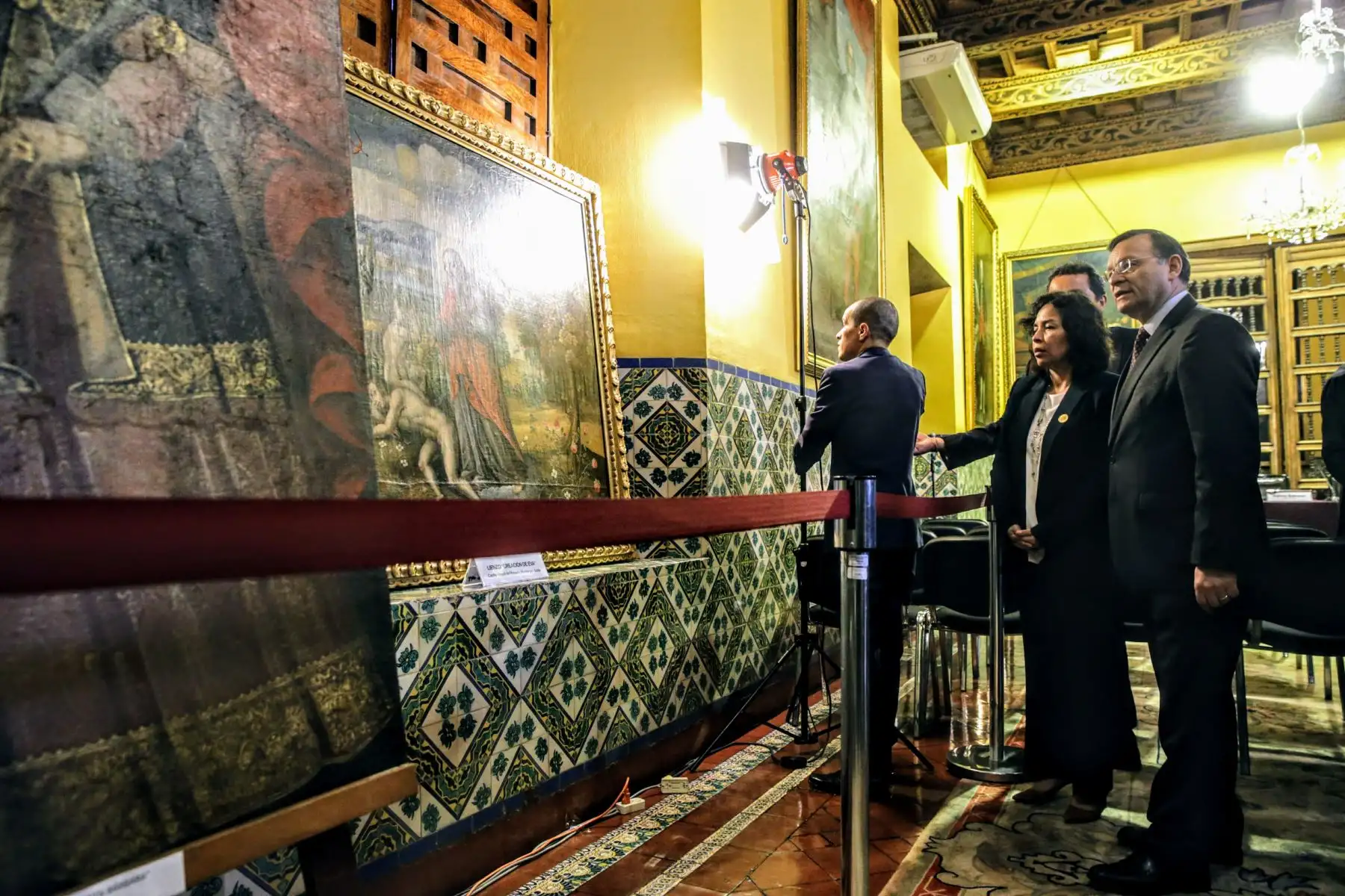Canciller Néstor Popolizio y Patricia Balbuena, ministra de Cultura, presentan piezas arqueológicas repatriadas de diferentes países. Foto: ANDINA/Luis Iparraguirre