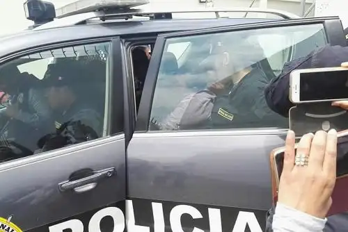 En medio de estrictas medidas de seguridad fue trasladada al penal Cambio Puente Danyk Farfán Reto, la mujer acusada de abusar sexualmente de sus menores hijas.