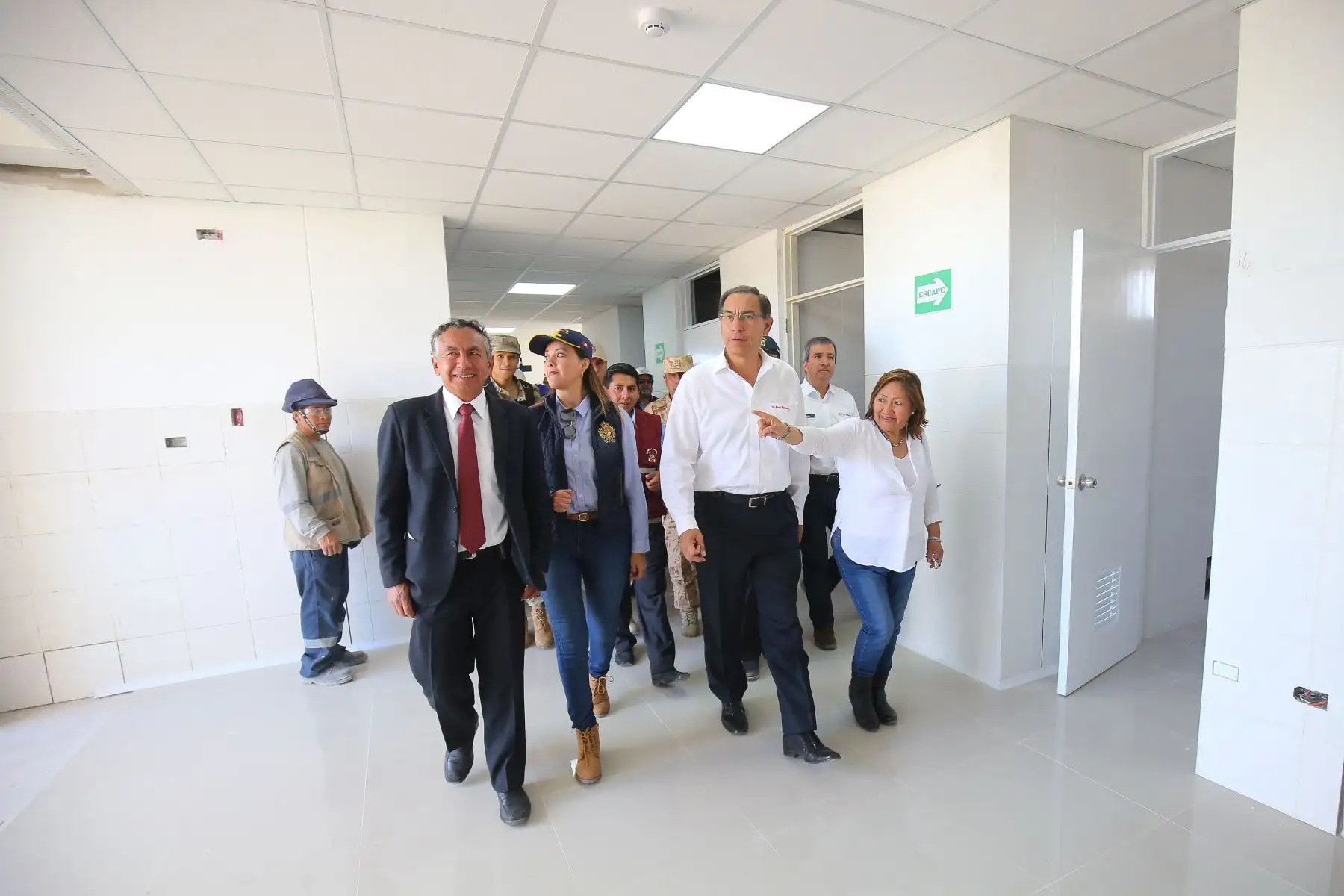 Presidente de la República, Martín Vizcarra, inspeccionò obras del centro de salud de la Joya, en la regiòn de Arequipa.Foto: Presidencia Perù/Juan Carlos Guzman