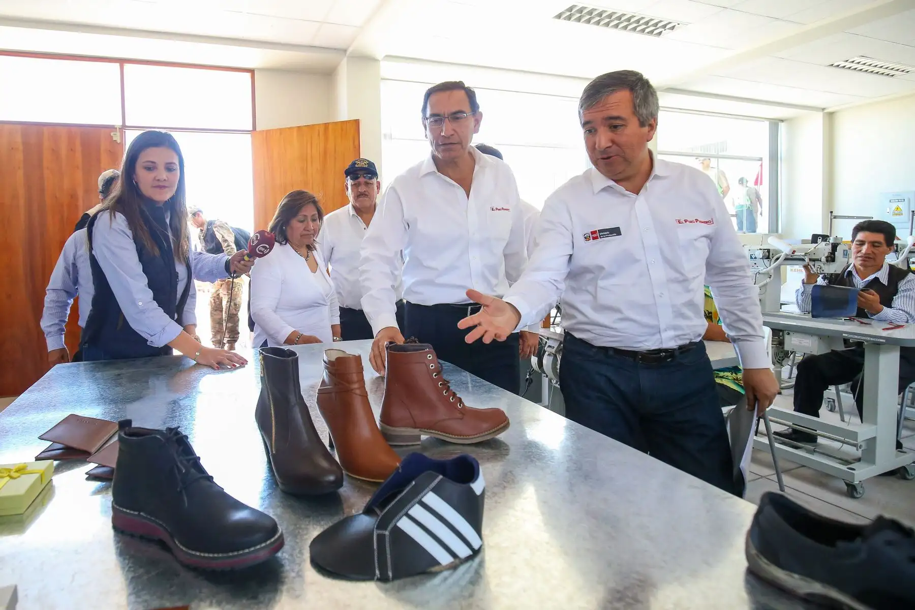 Presidente de la República, Martín Vizcarra, visitò el centro de innovación productiva y transferencia tecnológica de cuero y calzado en Arequipa.Foto: Presidencia Perù/Juan Carlos Guzman
