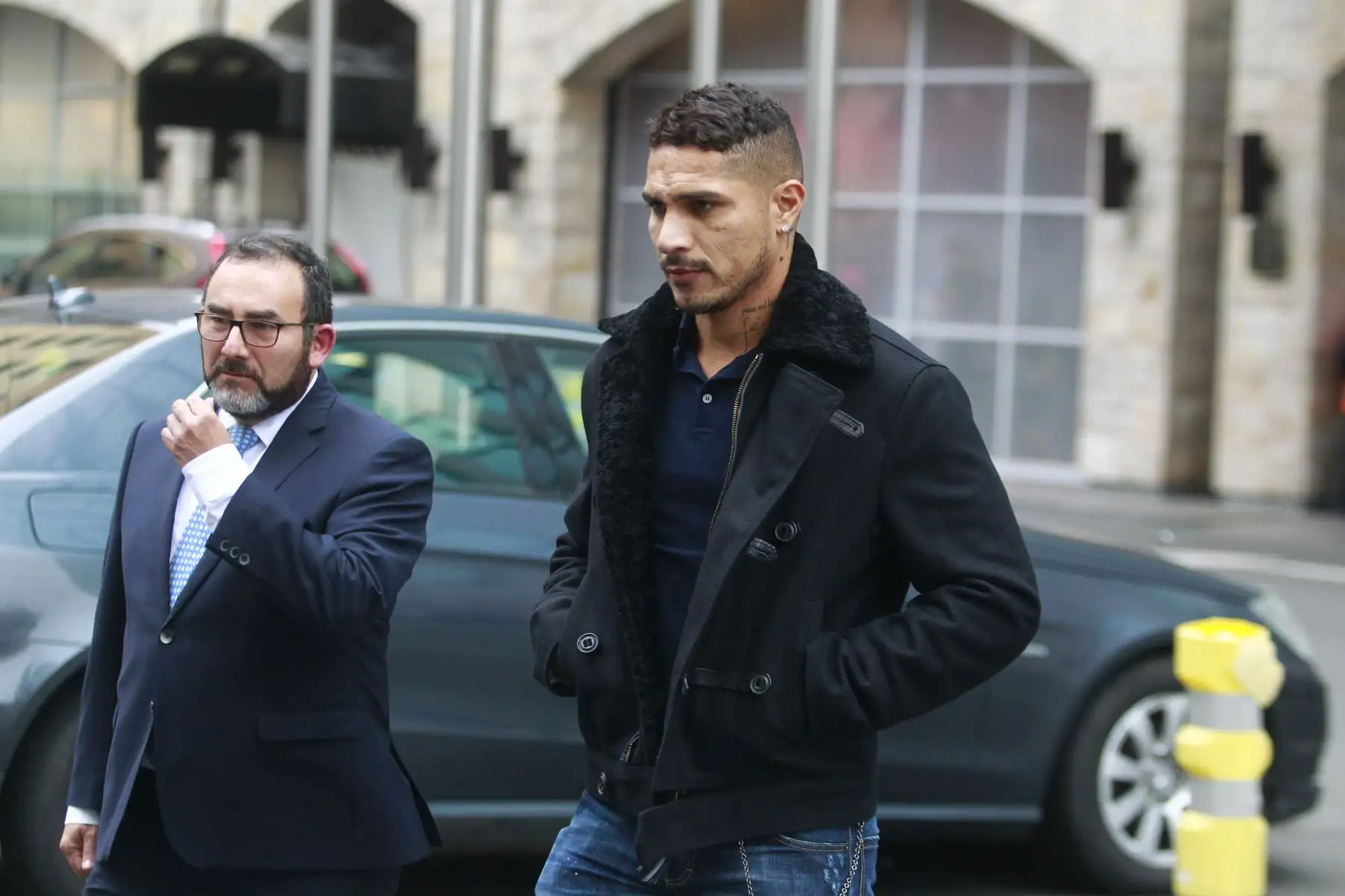 Salida de Paolo Guerrero del Swissotel luego de la inspección judicial por el caso de dopaje. Foto: ANDINA/Eddy Ramos