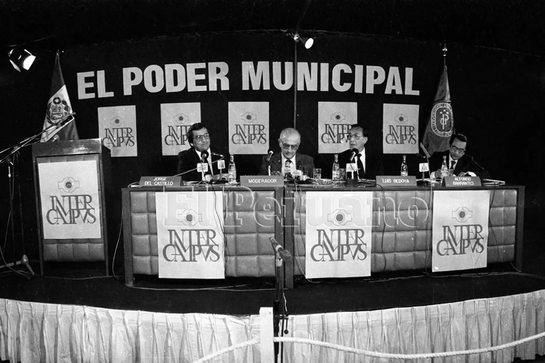 Debate electoral entre los candidatos a la alcaldía de Lima: Jorge del Castillo, del Partido Aprista Peruano; Alfonso Barrantes, de Izquierda Unida; y Luis Bedoya Reyes, del Partido Popular Cristiano (1986). Foto: Archivo Histórico de EL PERUANO / Leoncio Mariscal