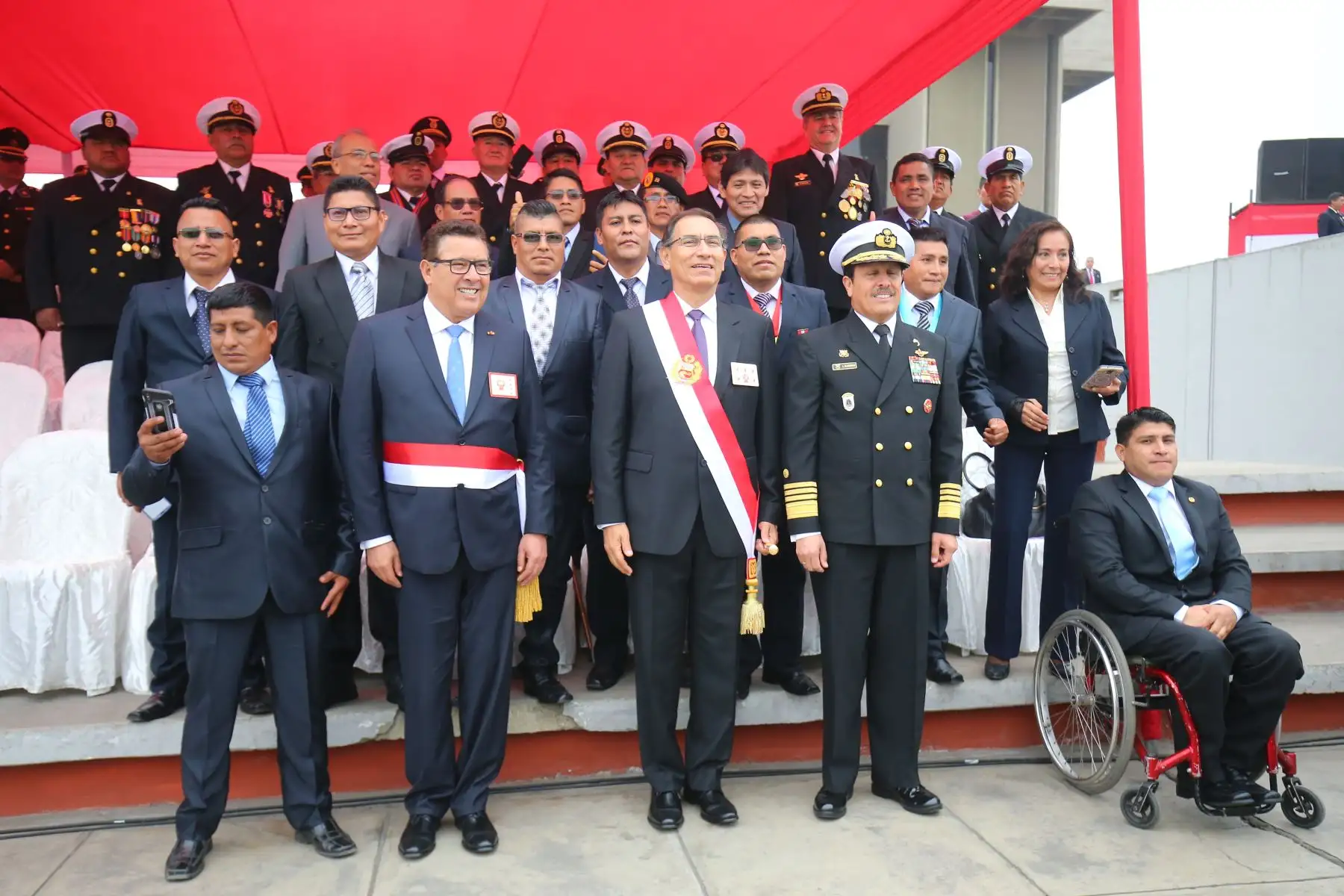 El presidente de la República, Martín Vizcarra, encabeza esta mañana la ceremonia por el Día de las Fuerzas Armadas.Foto: ANDINA/Prensa Presidencia/Juan Carlos Guzman