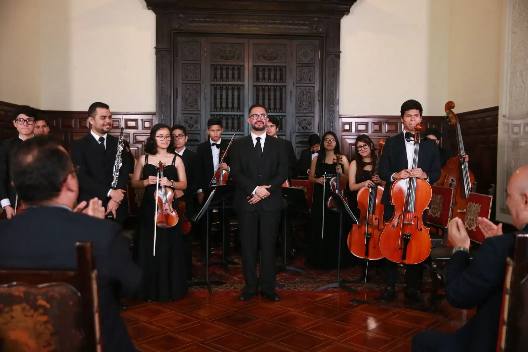 La primera dama Maribel Díaz participó esta mañana en la ceremonia de entrega de donación de instrumentos musicales a Sinfonía por el Perú por parte de la Embajada de China. Foto: ANDINA/Vidal Tarqui/ Prensa Presidencia