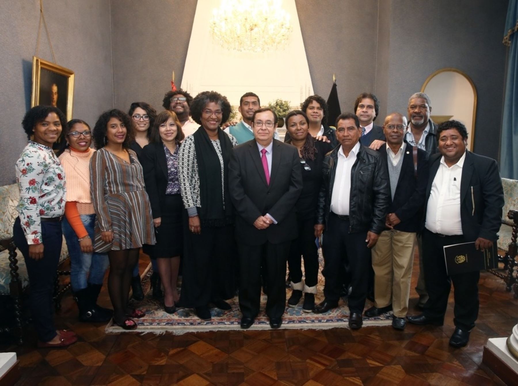 El Presidente del Poder Judicial sostuvo una reunión con representantes afrodescendientes.