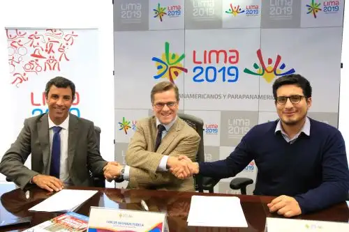 Firma de contrato para construir sede de competencias de surf en Juegos Panamericanos 2019. Foto: Cortesía