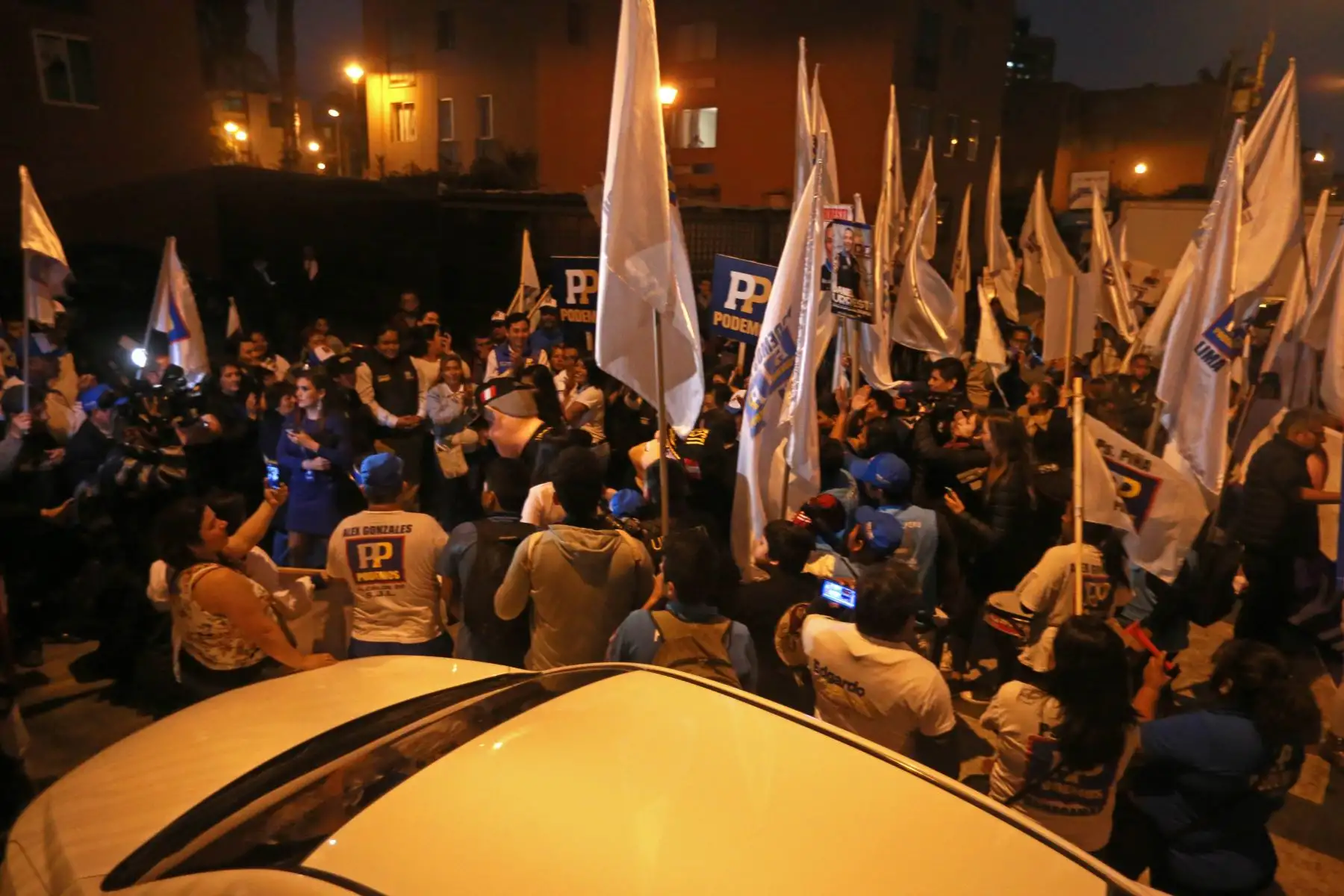 Simpatizantes de partidos politicos  a la alcaldía de Lima. Foto: ANDINA/Vidal Tarqui