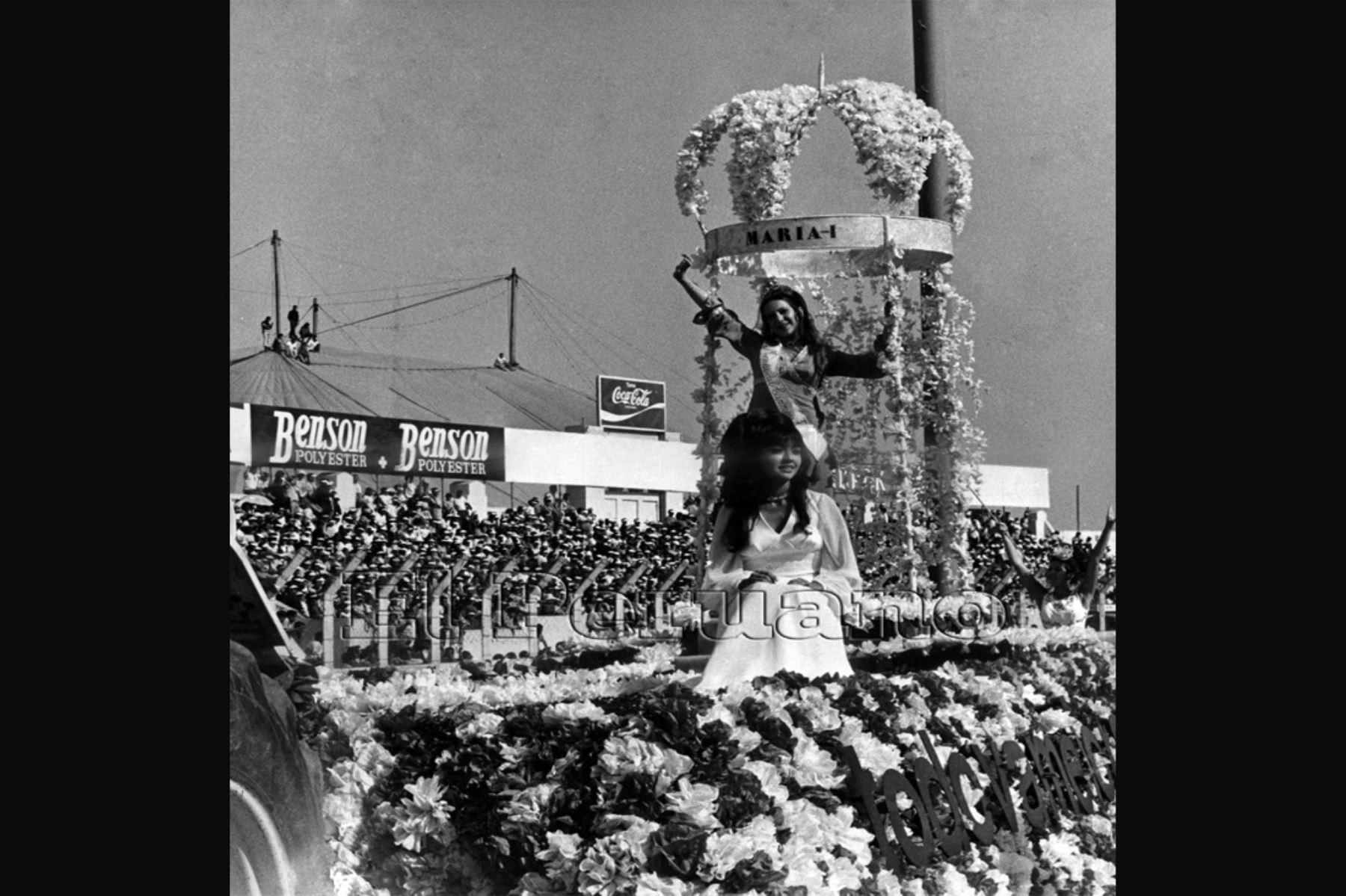 Trujillo - Desfile de carros alegóricos en la celebración del Festival de la Primavera (25 setiembre 1972)
.Foto: Diario Oficial EL PERUANO