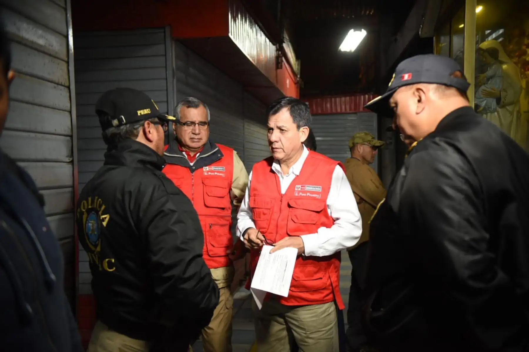 Ministro del interior, Mauro Medina: “El trabajo de la Policía para desarticular a esta organización criminal ha llevado 22 meses. En este Megaoperativo han intervenido 301 policías y 21 fiscales en Lima y Callao”.Foto: ANDINA/Mininter